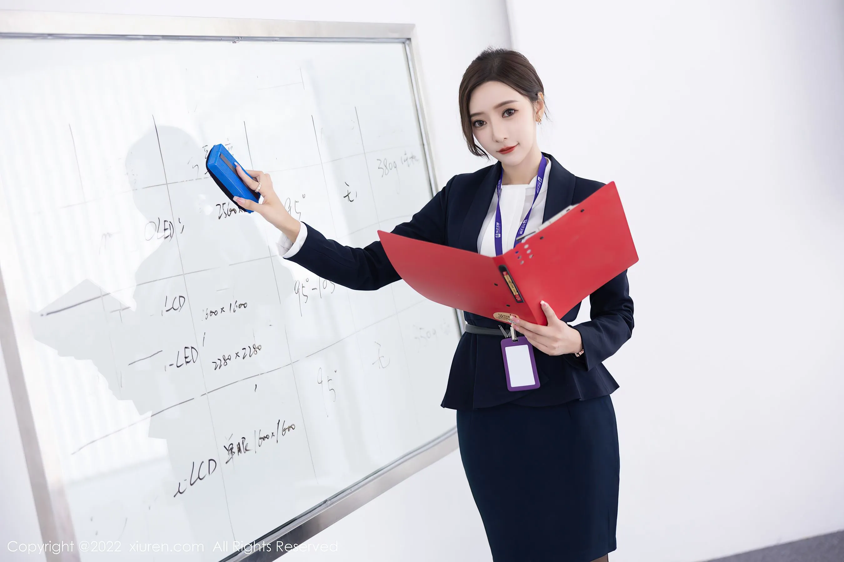  秀人网 No.5563 王馨瑶yanni 黑丝美腿第15张