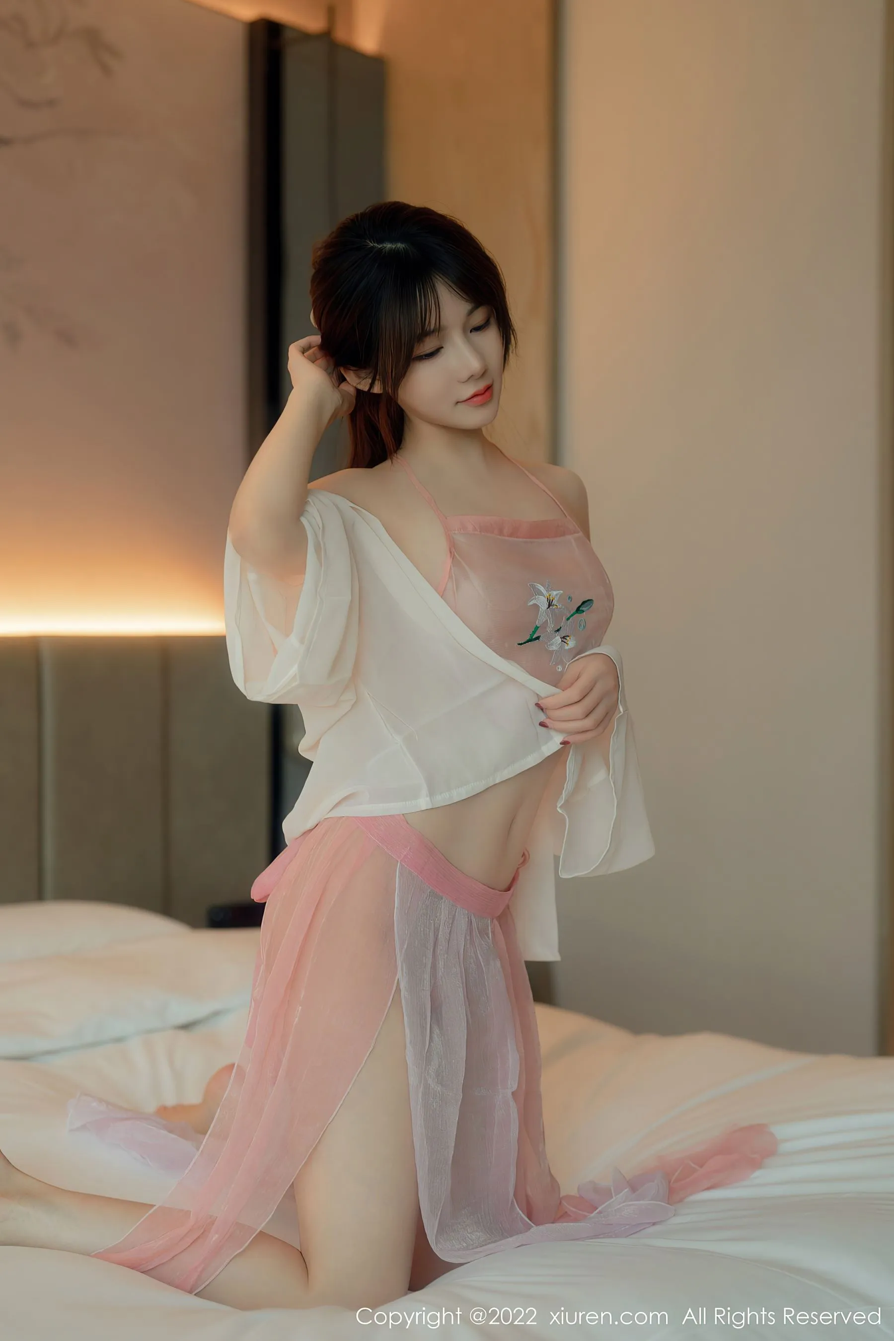  秀人网 No.5519 婠婠么 薄纱美腿第14张