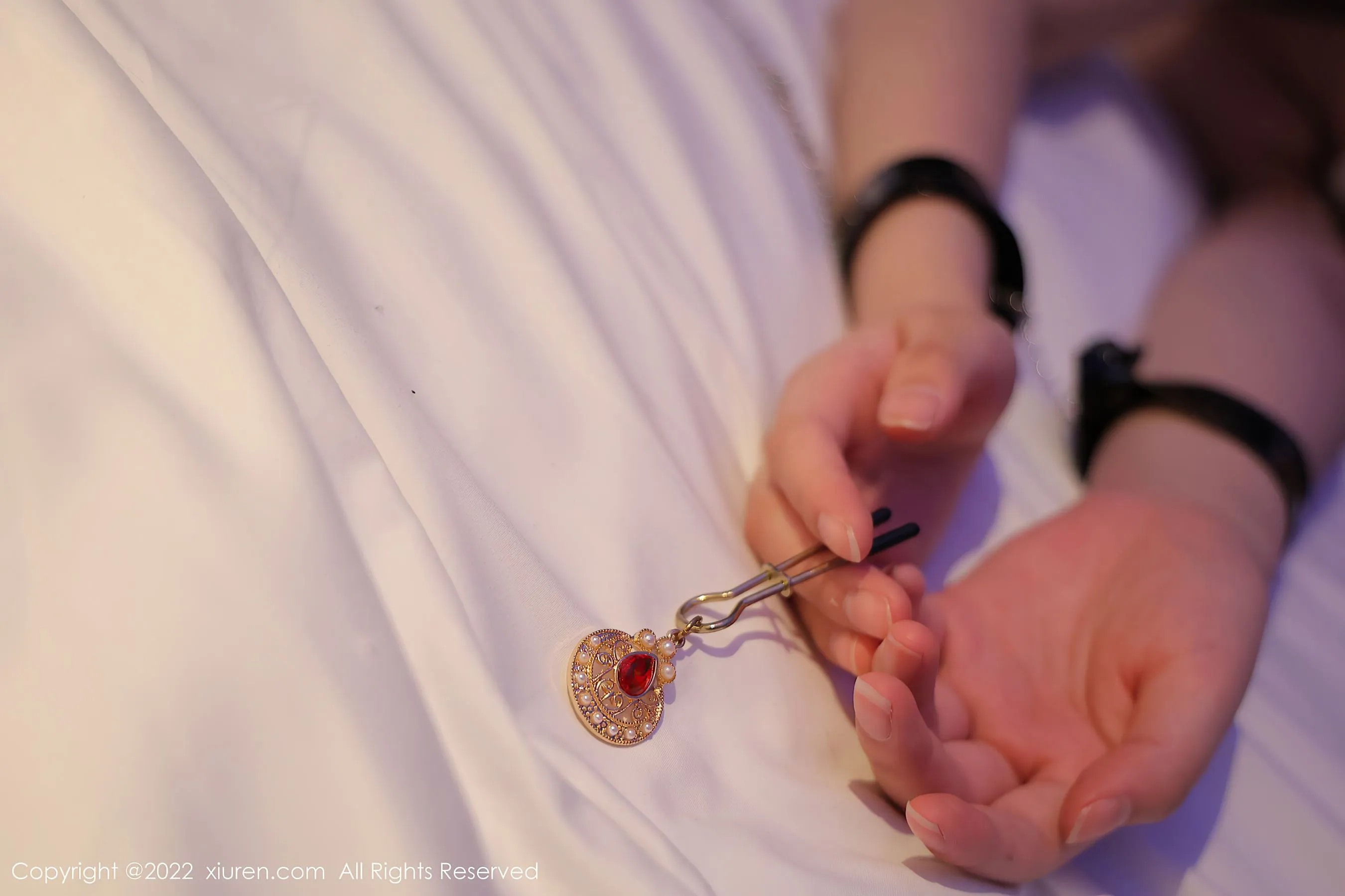  秀人网 No.5005 Arude薇薇 黑丝美腿第16张