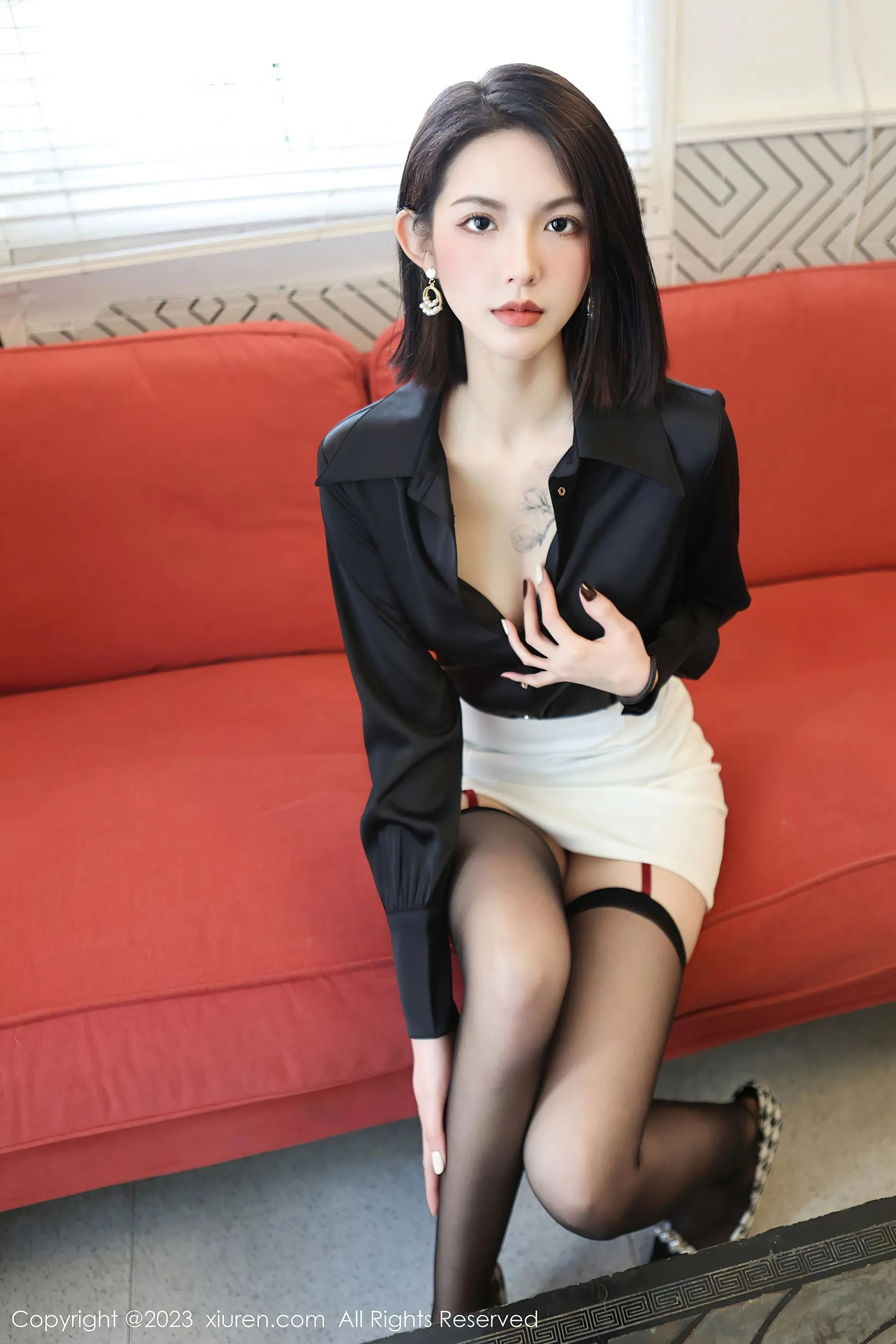  秀人网 No.6356 乔一一 黑丝短裙第28张