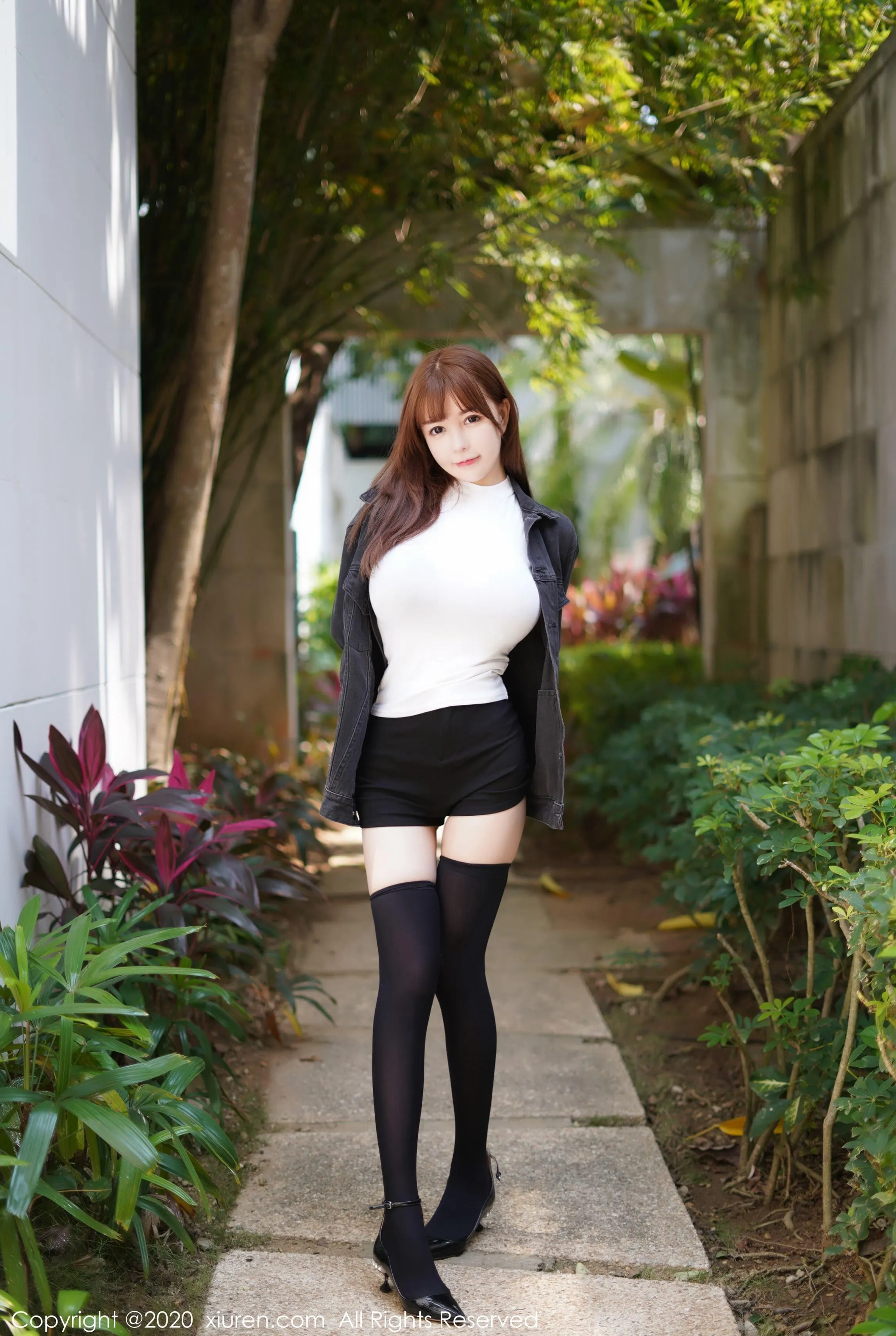  XIUREN秀人网 NO.2147 UU酱第2张