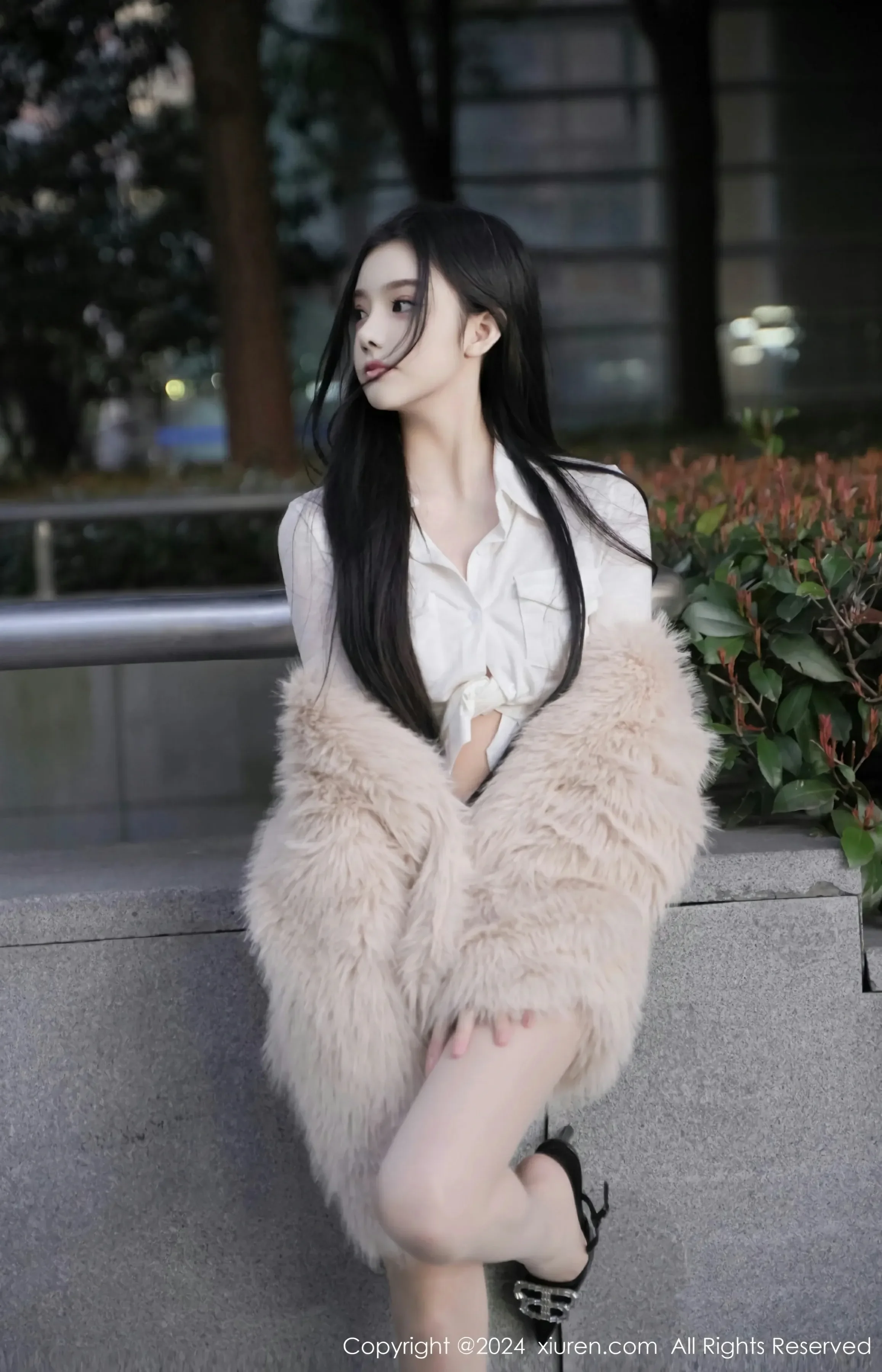  XiuRen 秀人 No.8261 龙雪儿 [77P]第3张