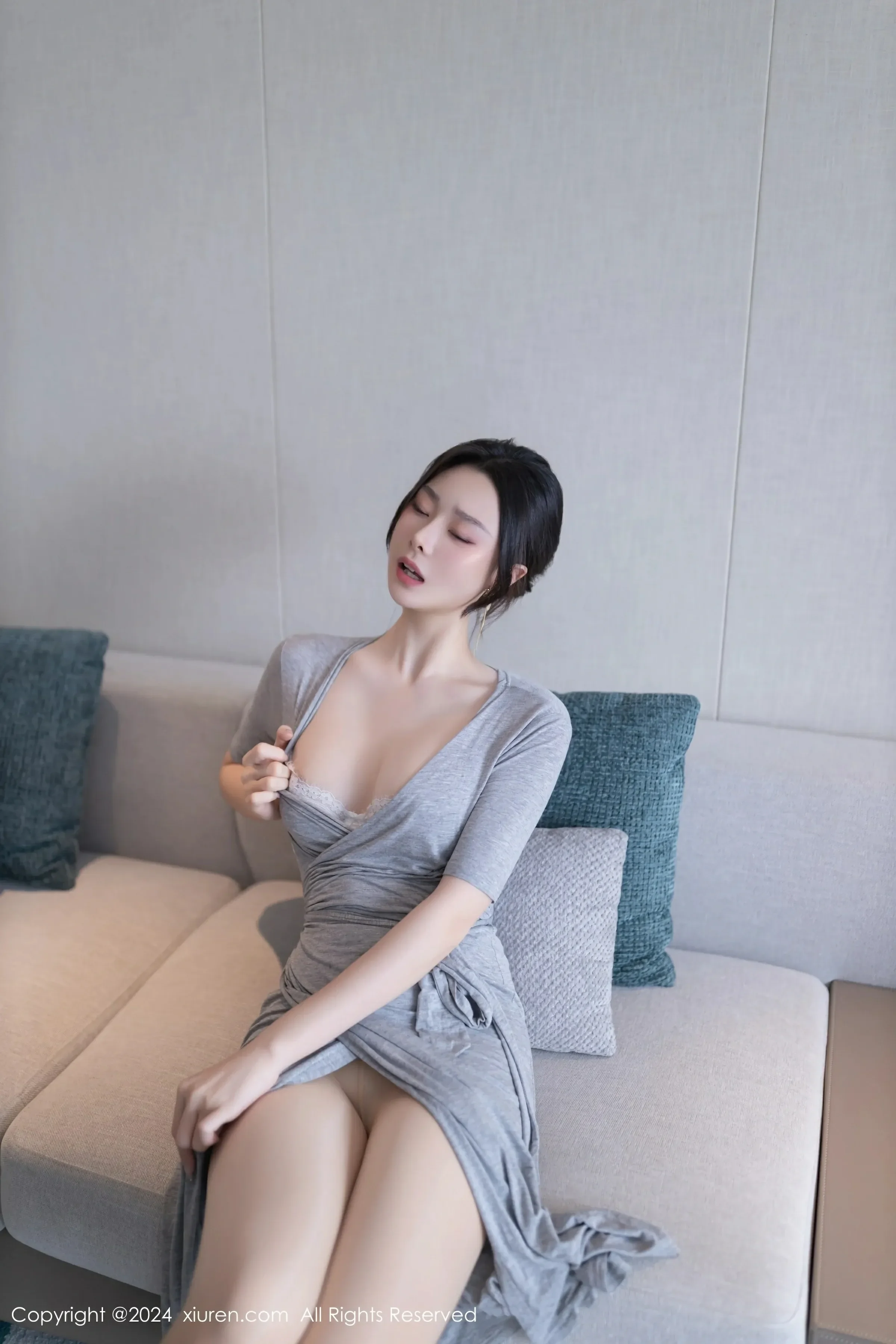  XiuRen 秀人 No.8699 小逗逗 [80P]第1张