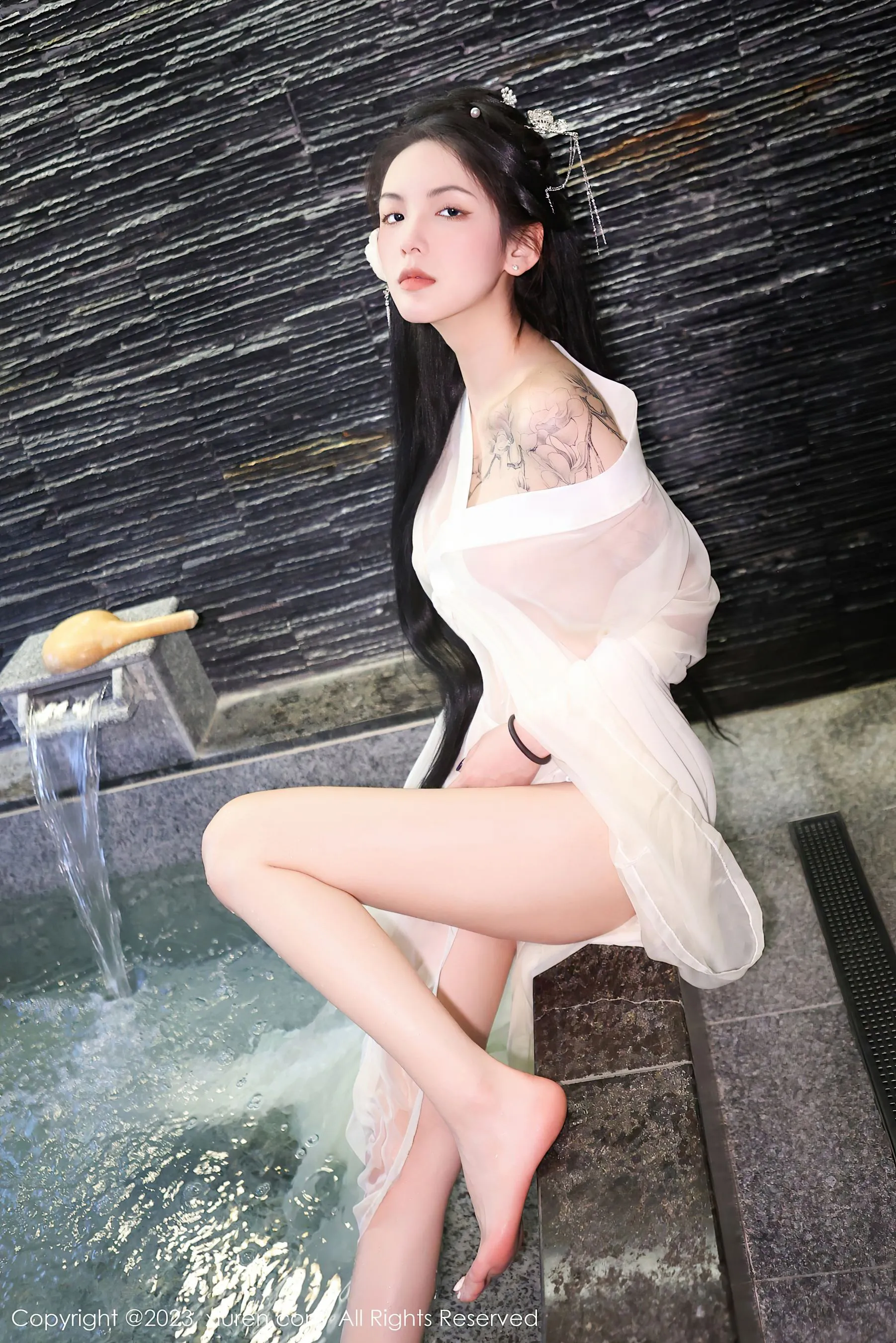  秀人网 No.6430 乔一一 古装美腿第2张