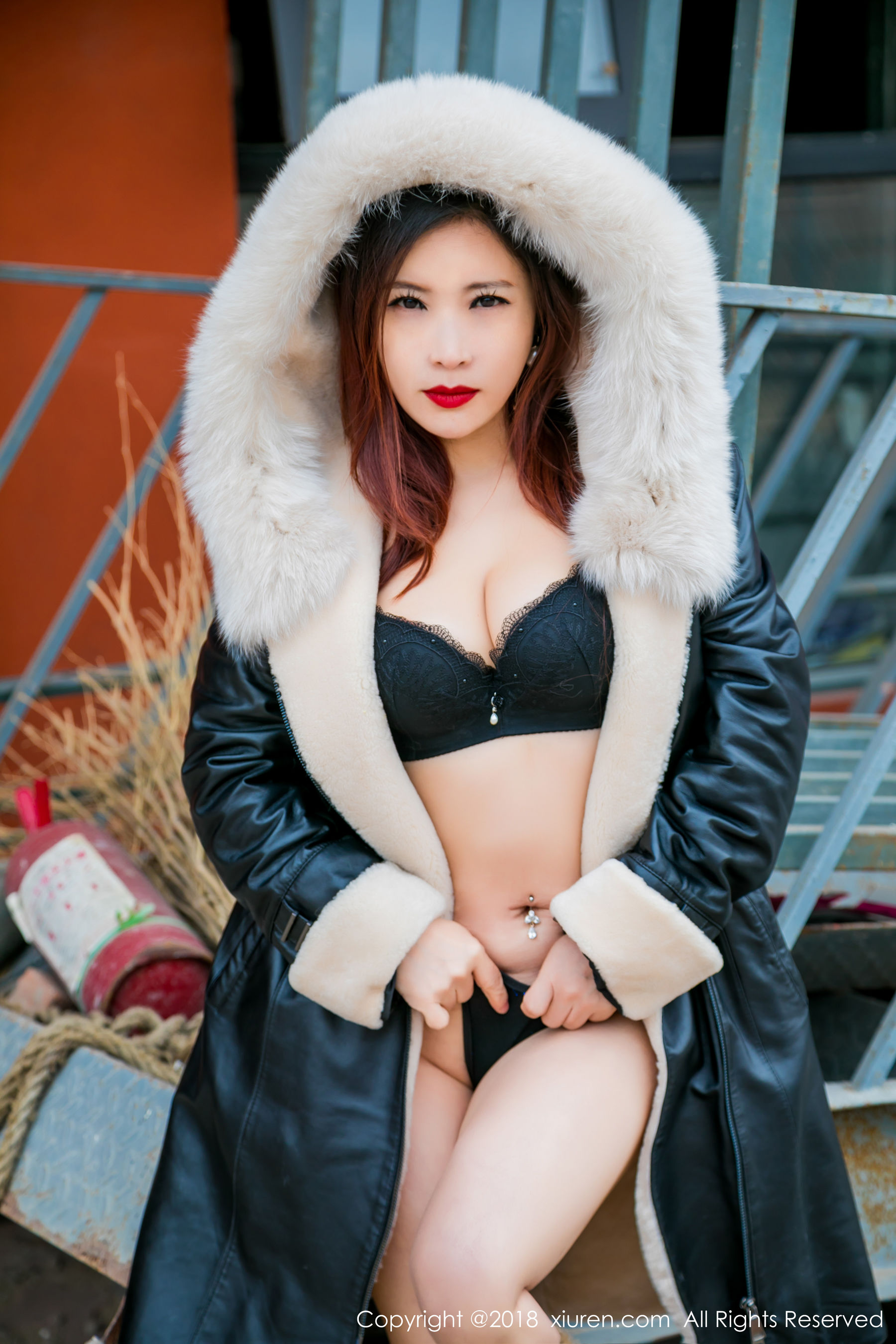 西希白兔《室外性感写真》 XiuRen 秀人网 No.953第9张