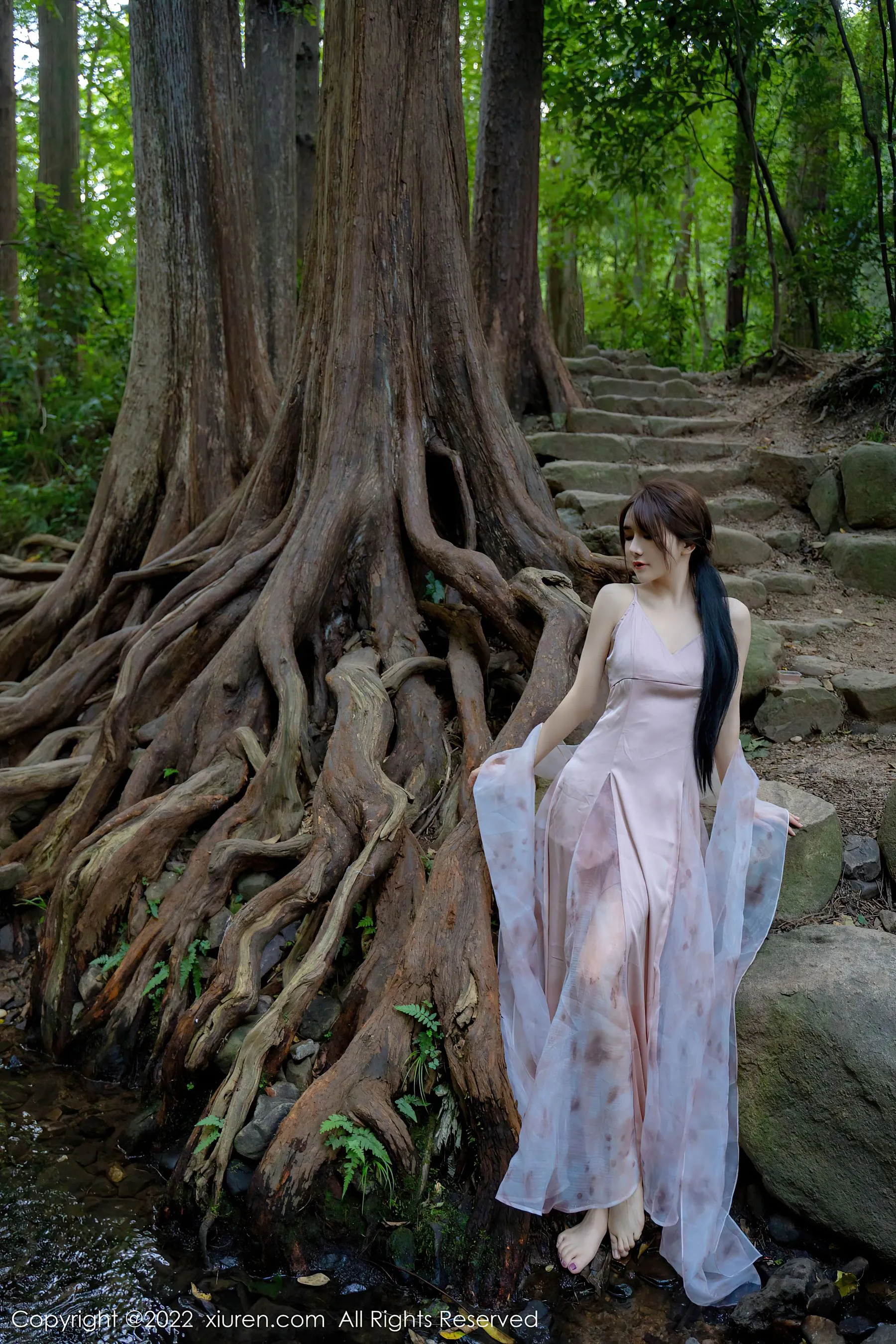  秀人网 No.5690 婠婠么 美腿长裙第11张