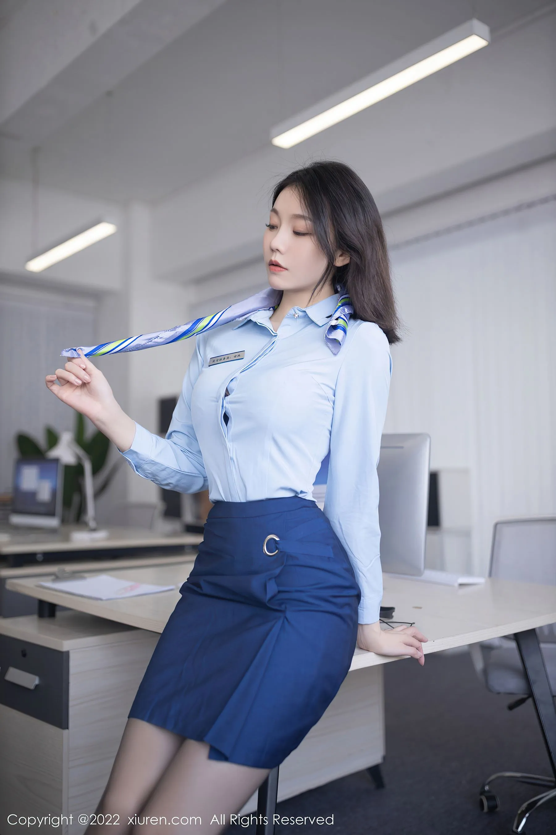  秀人网 No.5021 安然anran 黑丝美腿第1张