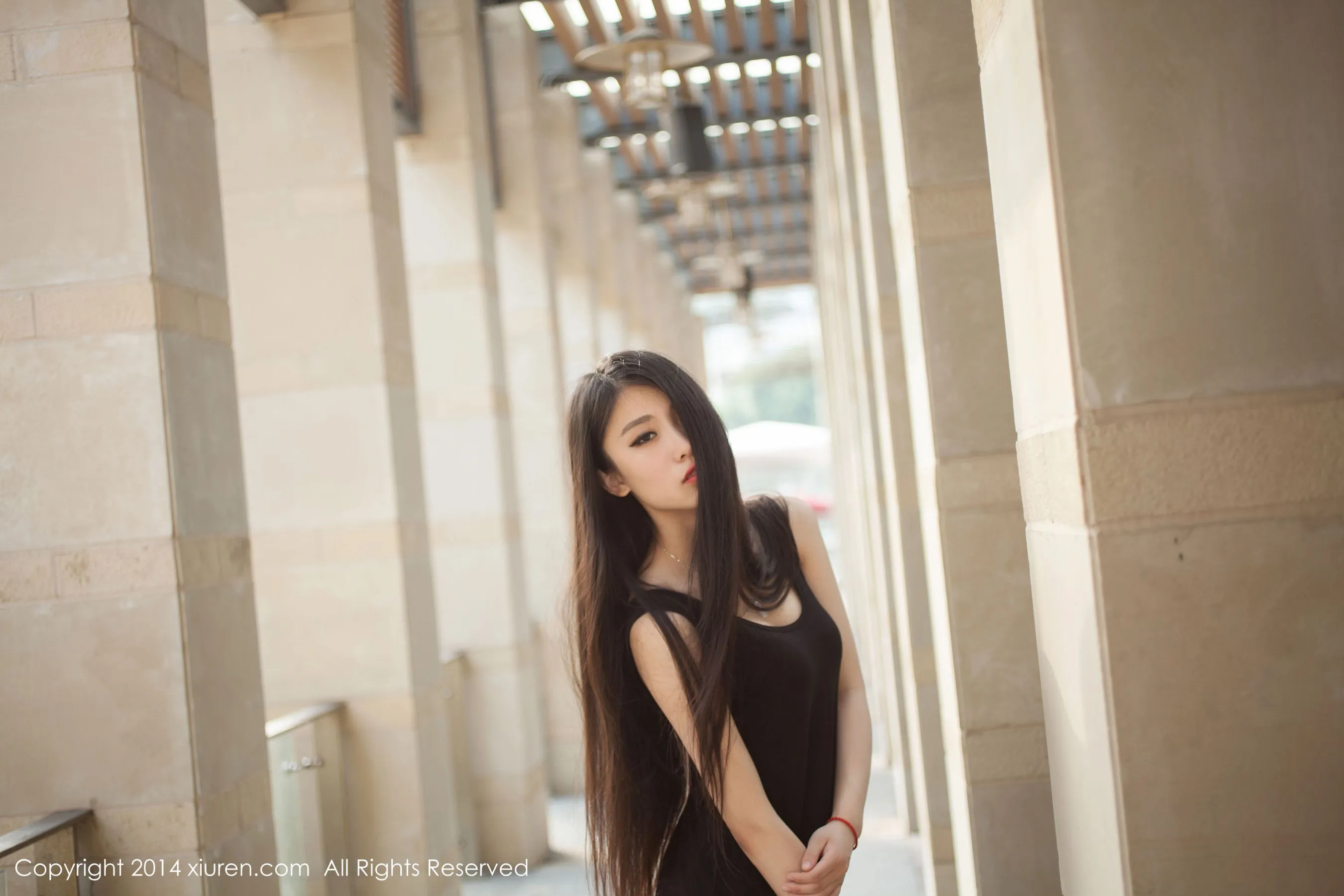 无敌美臀妹子战姝羽Zina 秀人网 No.169第5张