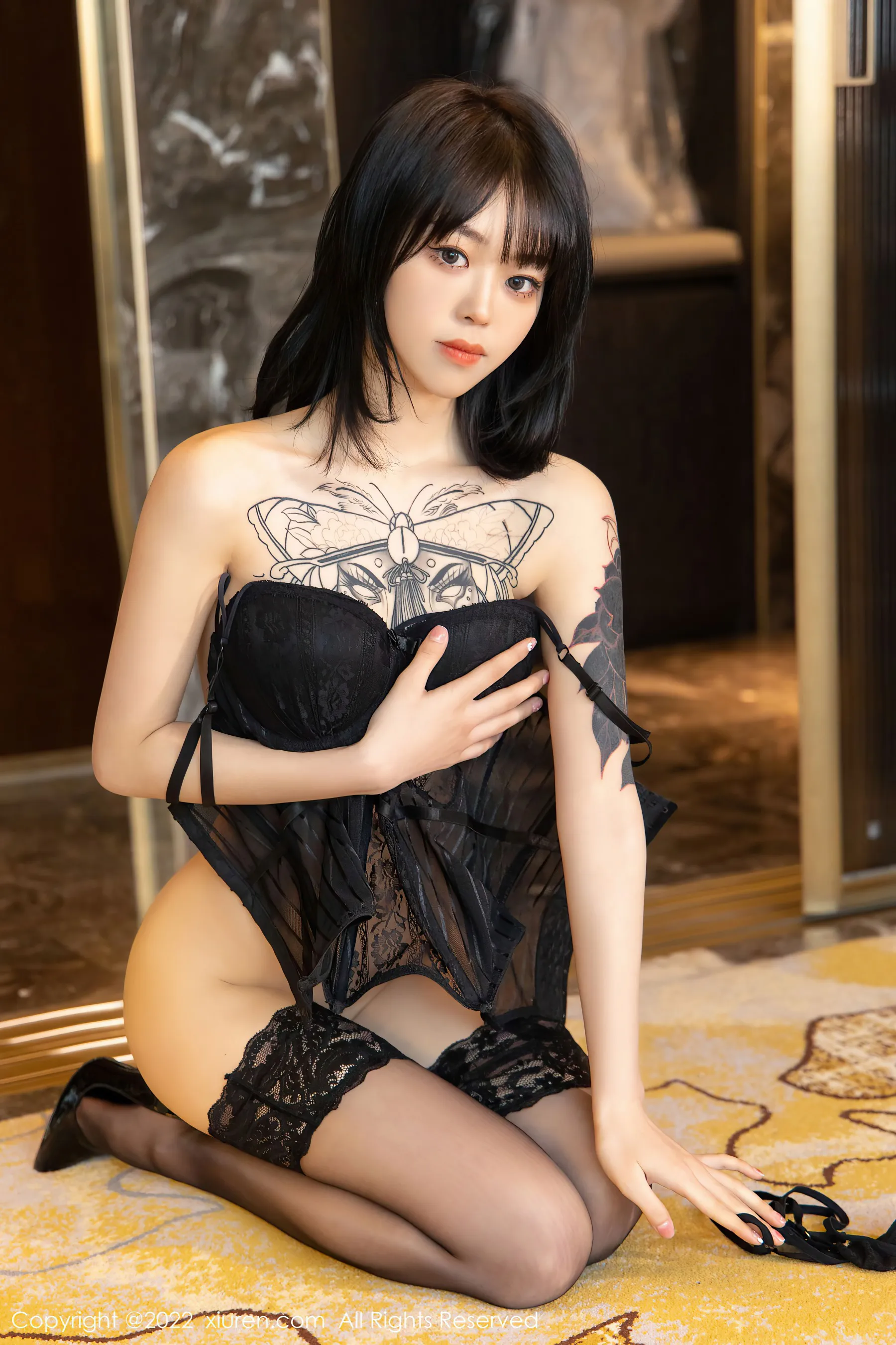  秀人网 No.4700 奶瓶. 黑丝美腿性感写真第25张