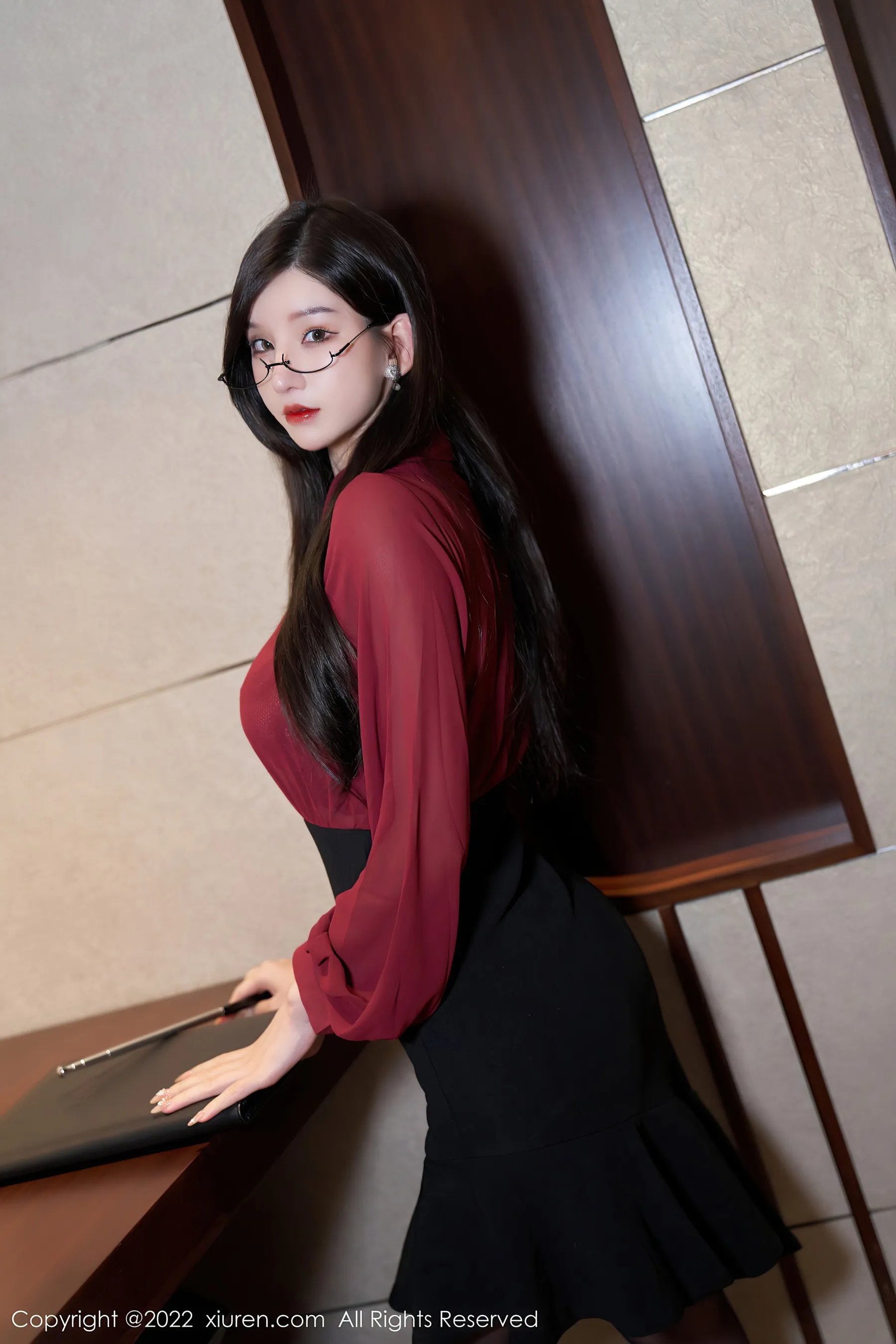  秀人网 No.4659 周于希Sally 黑丝美腿写真第17张