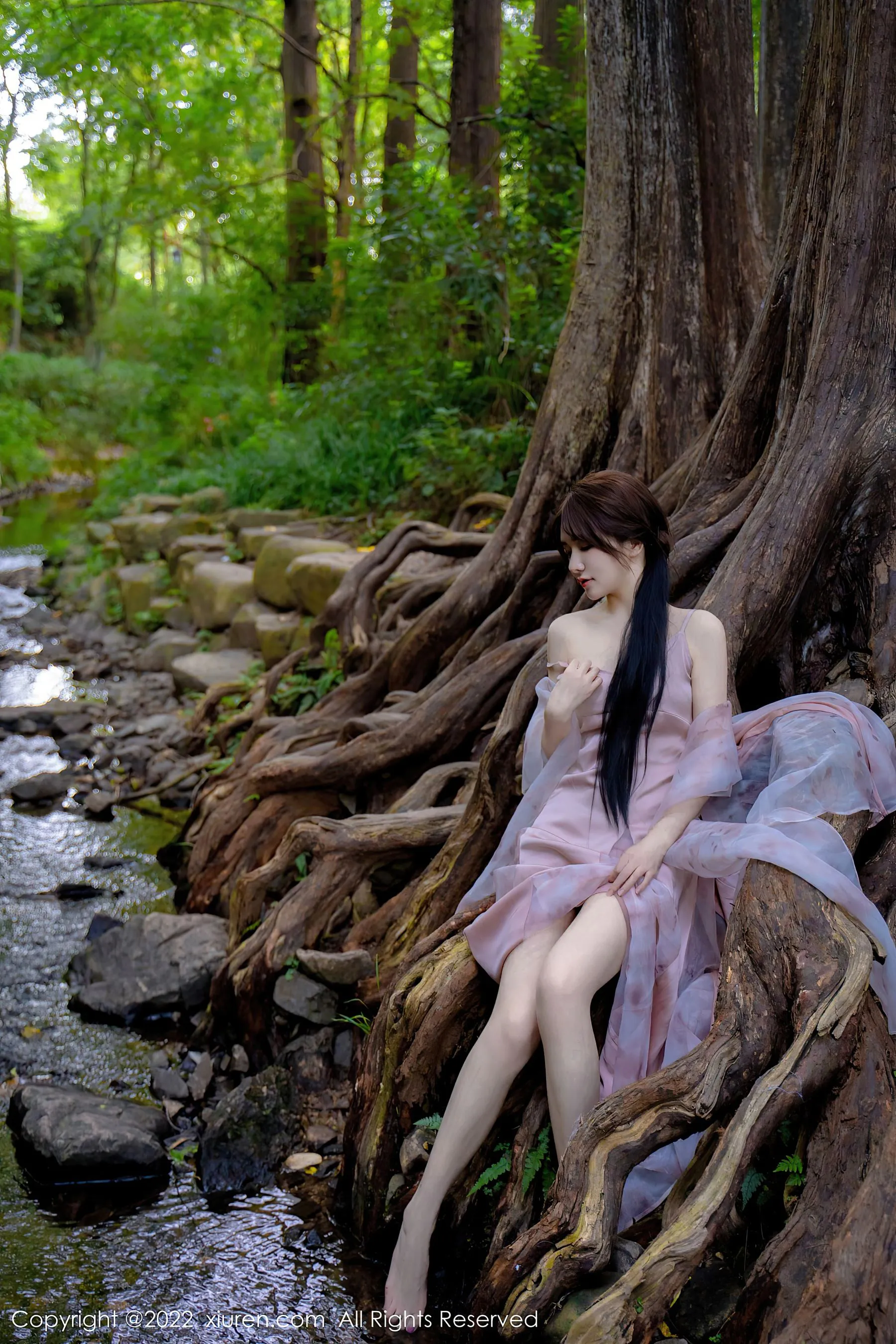  秀人网 No.5690 婠婠么 美腿长裙第13张