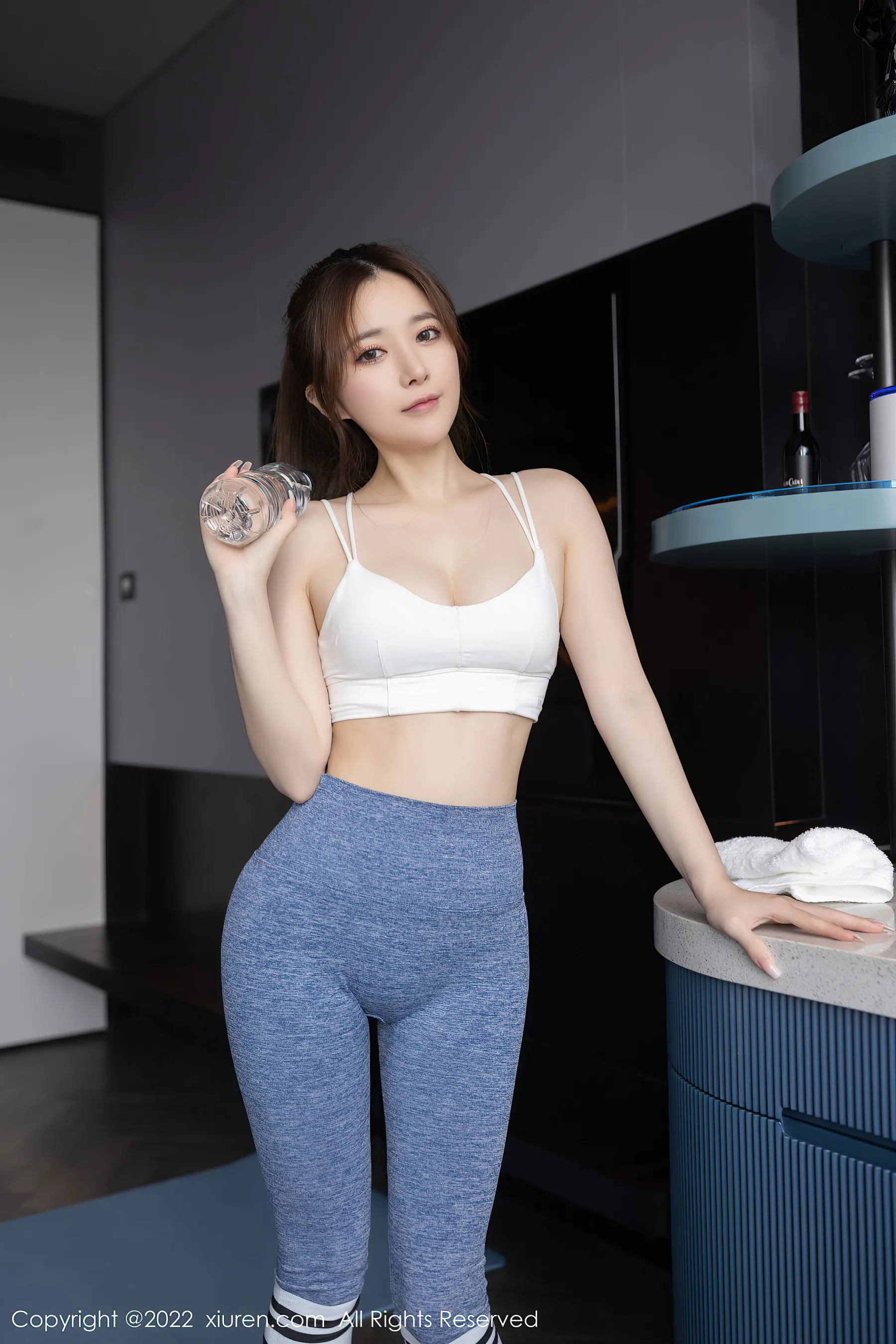  秀人网 No.4875 鱼子酱Fish 内衣美女旅拍写真第25张