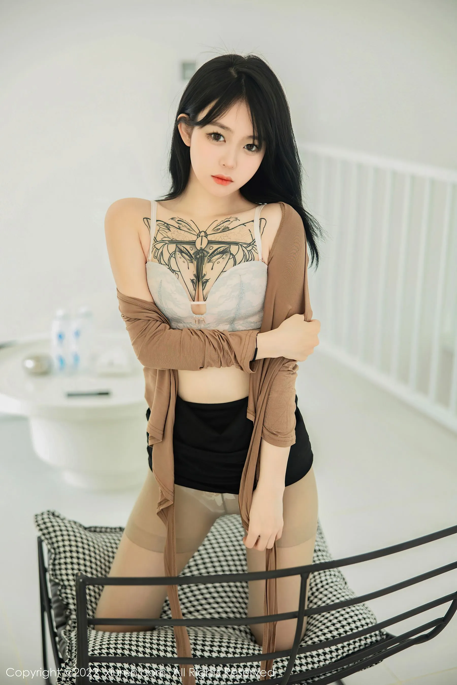  秀人网 No.5587 奶瓶. 大理旅拍第24张