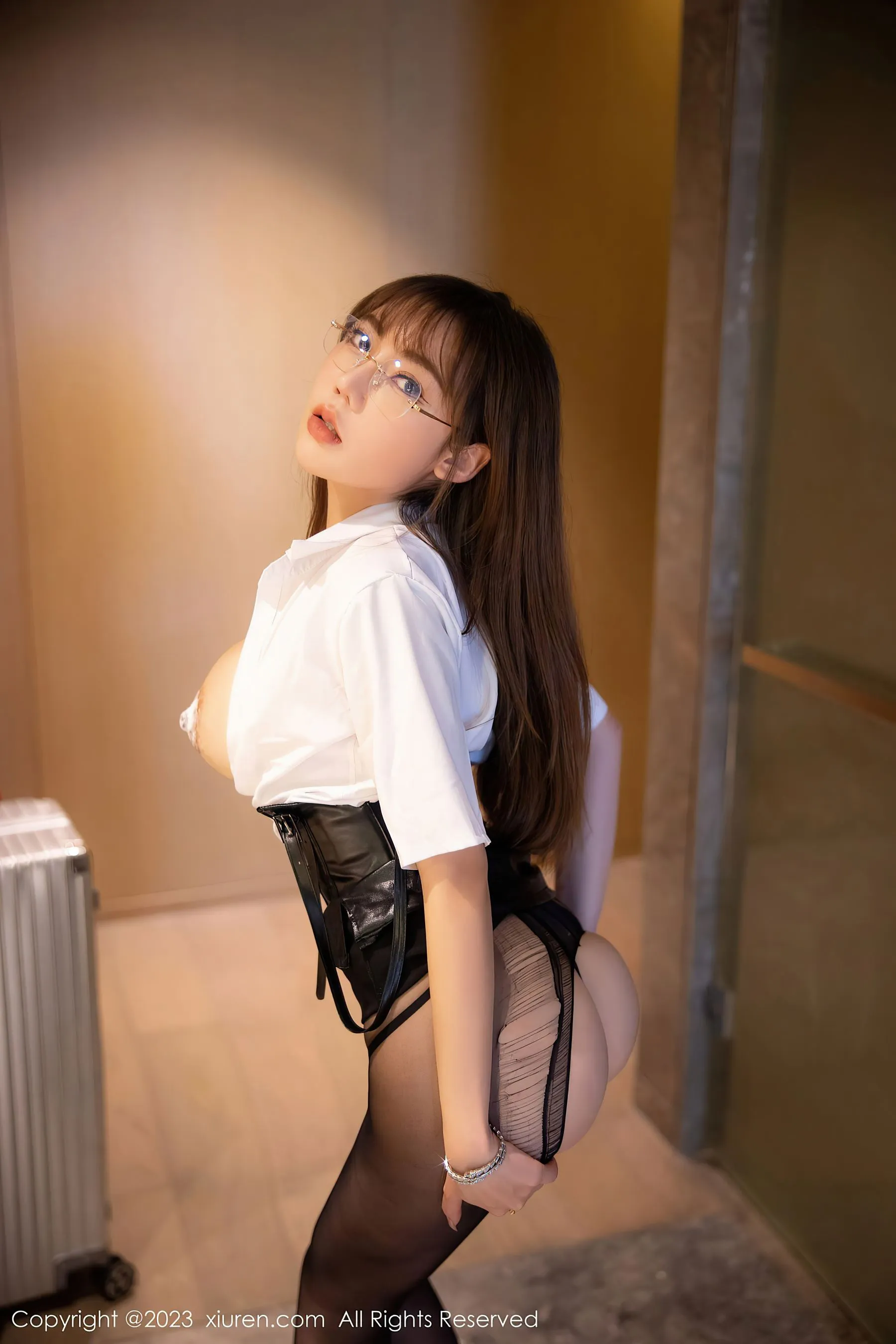  秀人网 No.6334 萌汉药baby 黑丝美臀第15张