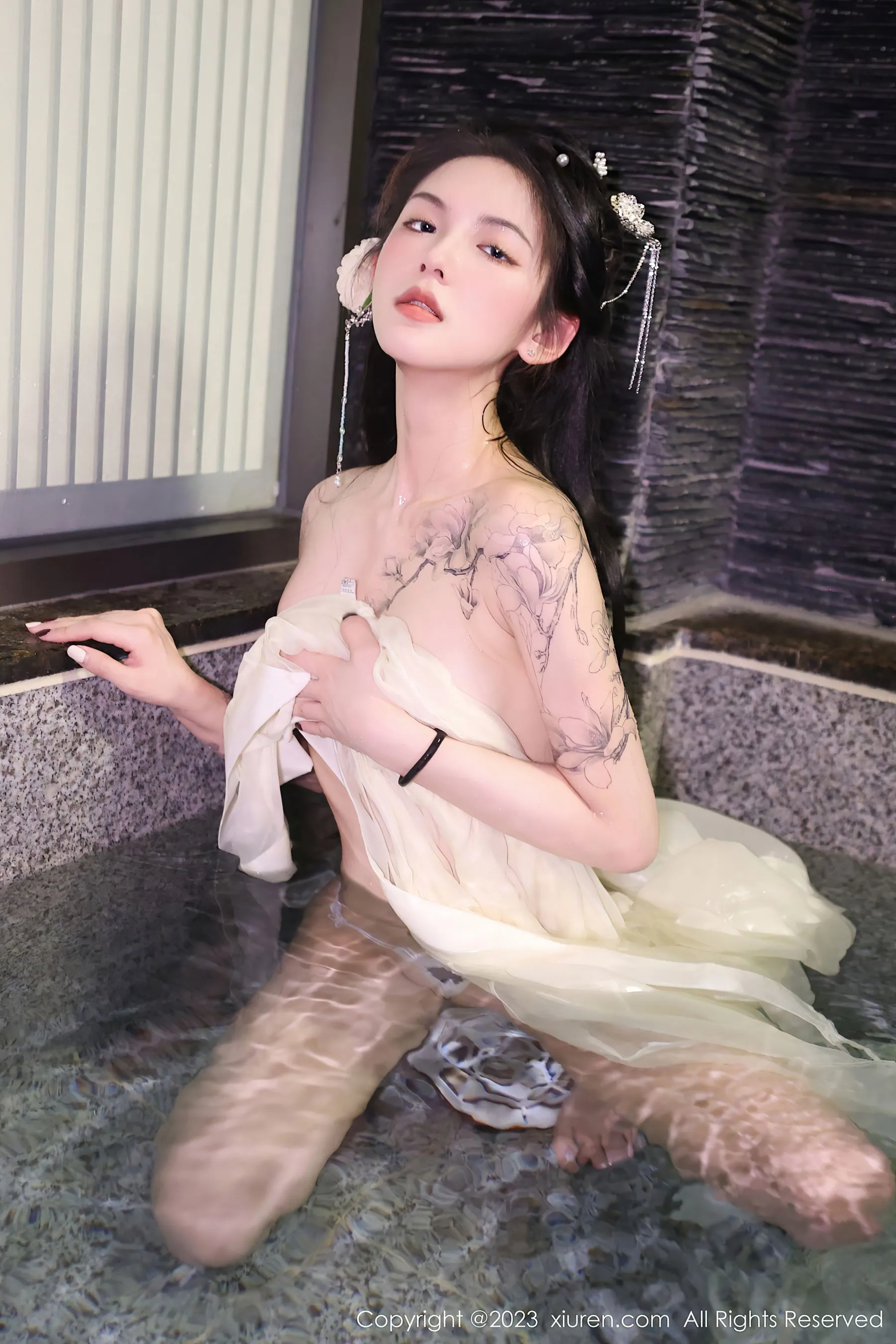  秀人网 No.6430 乔一一 古装美腿第10张