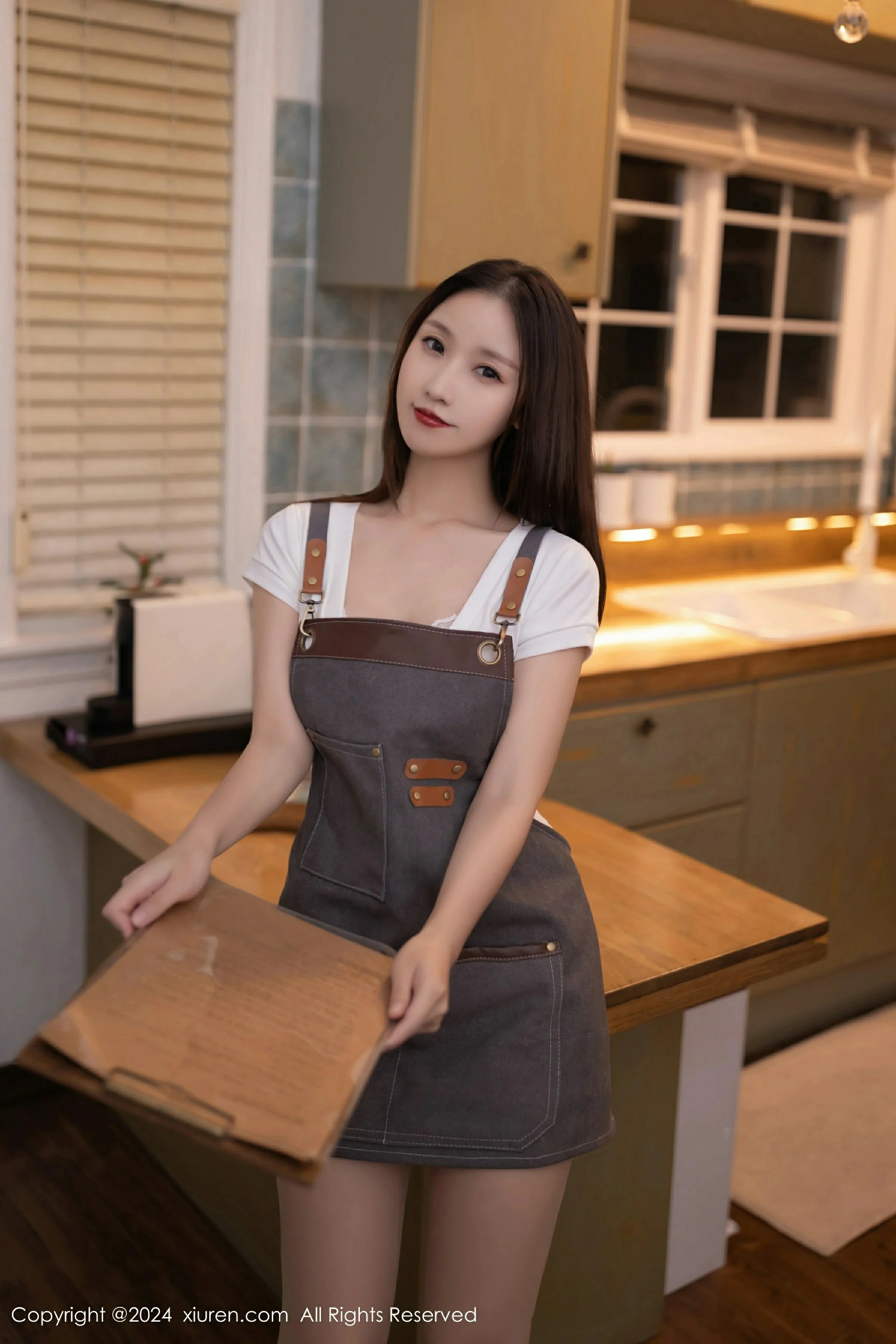  XiuRen 秀人 No.9335 杏子Yada [82P]第1张