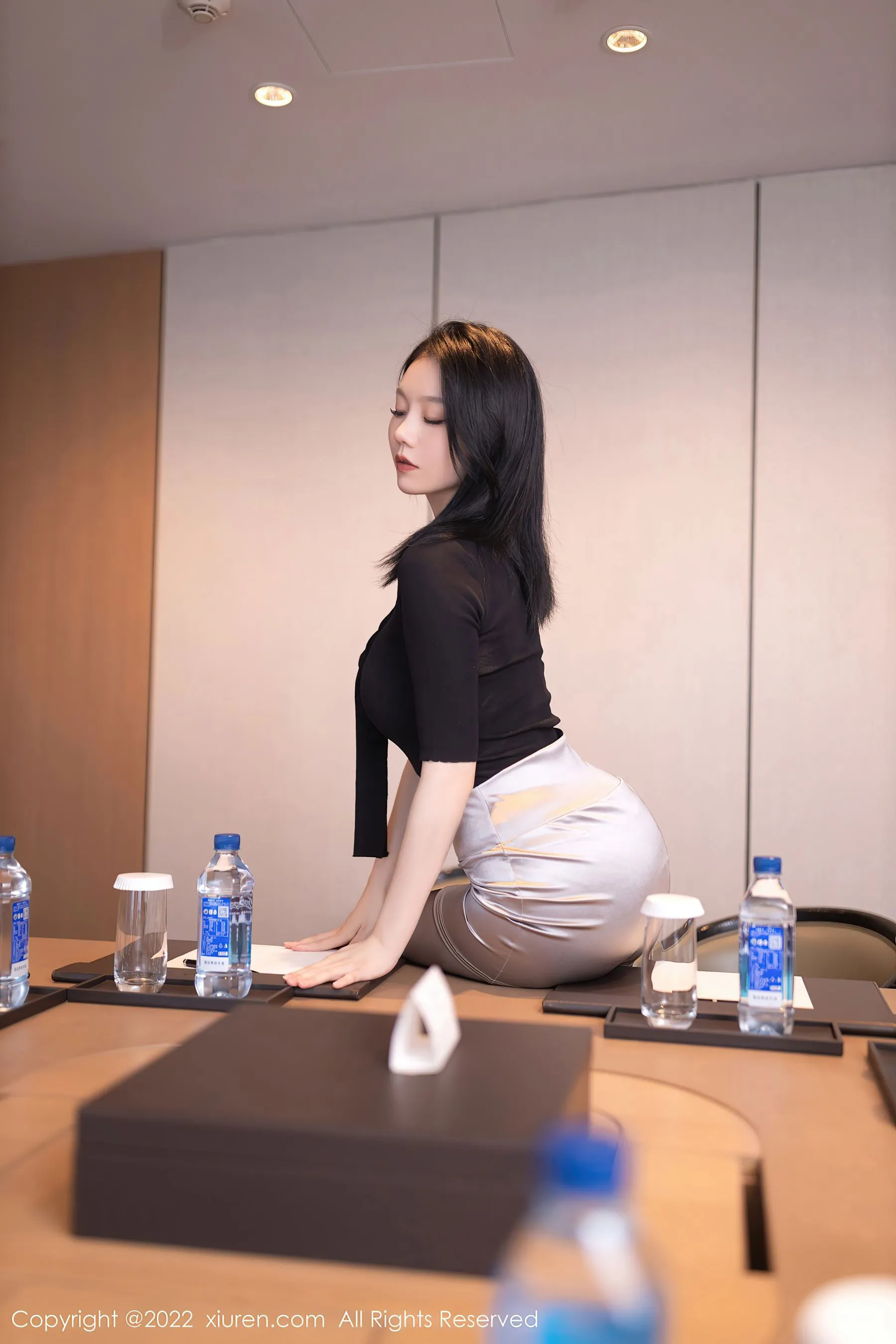  秀人网 No.5756 安然anran 短裙美腿第24张