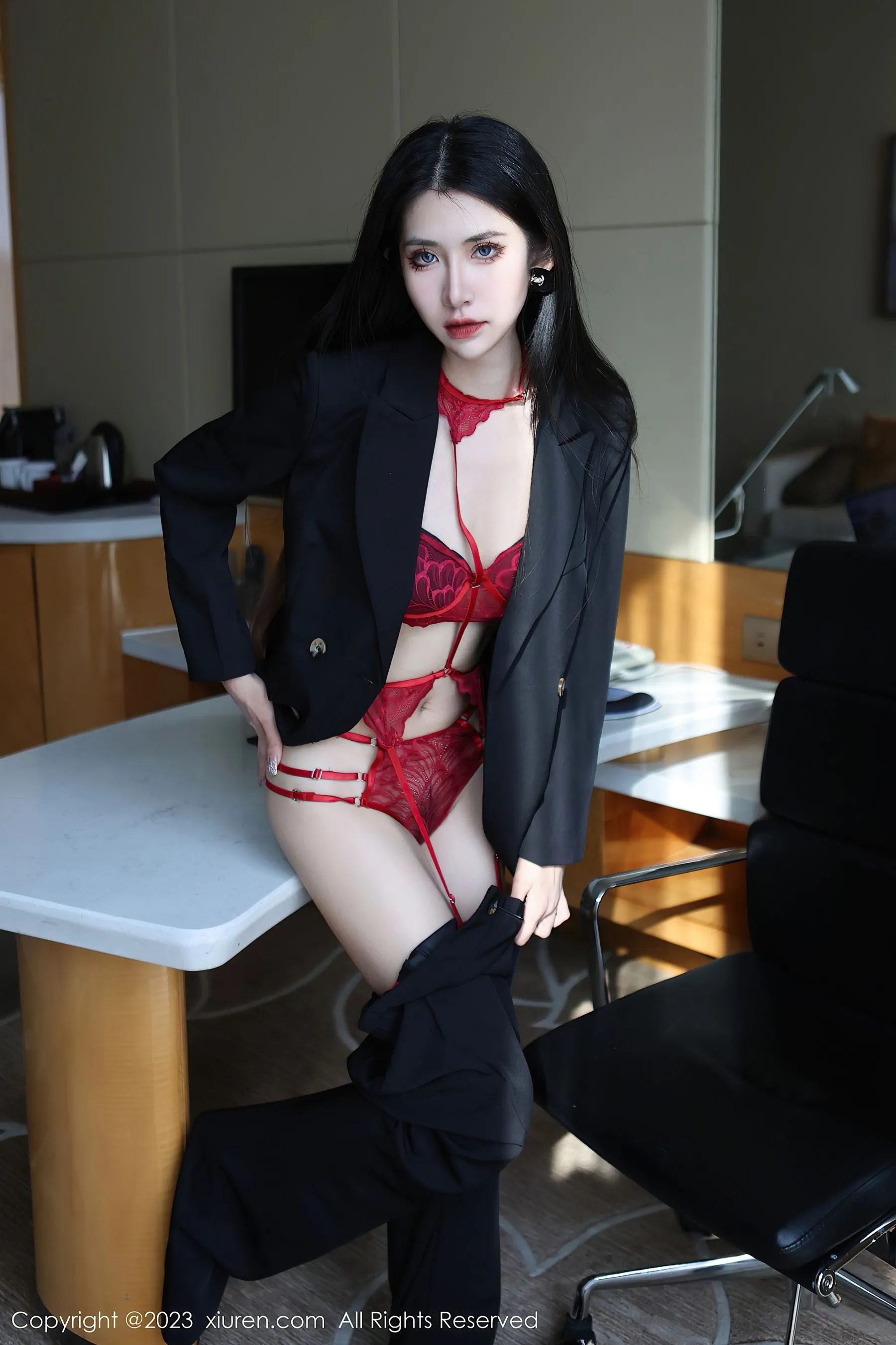  秀人网 No.6402 依娜Yina 美腿新人第1张