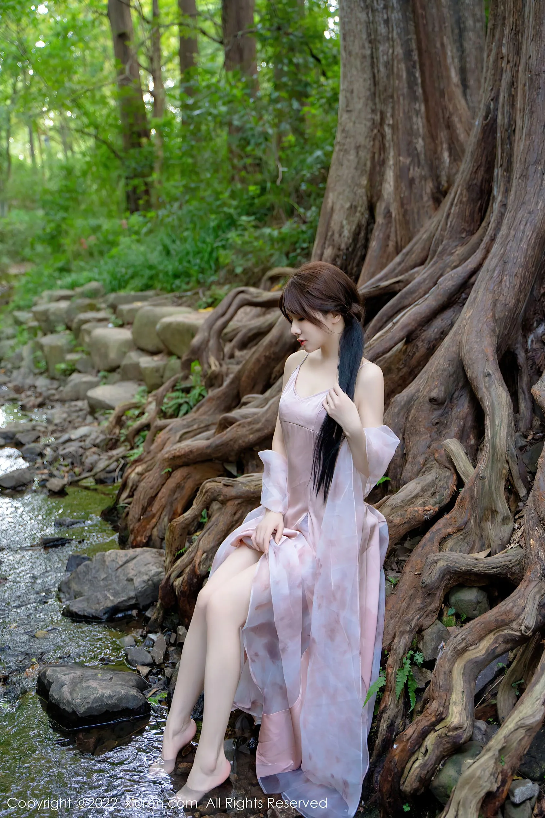  秀人网 No.5690 婠婠么 美腿长裙第15张