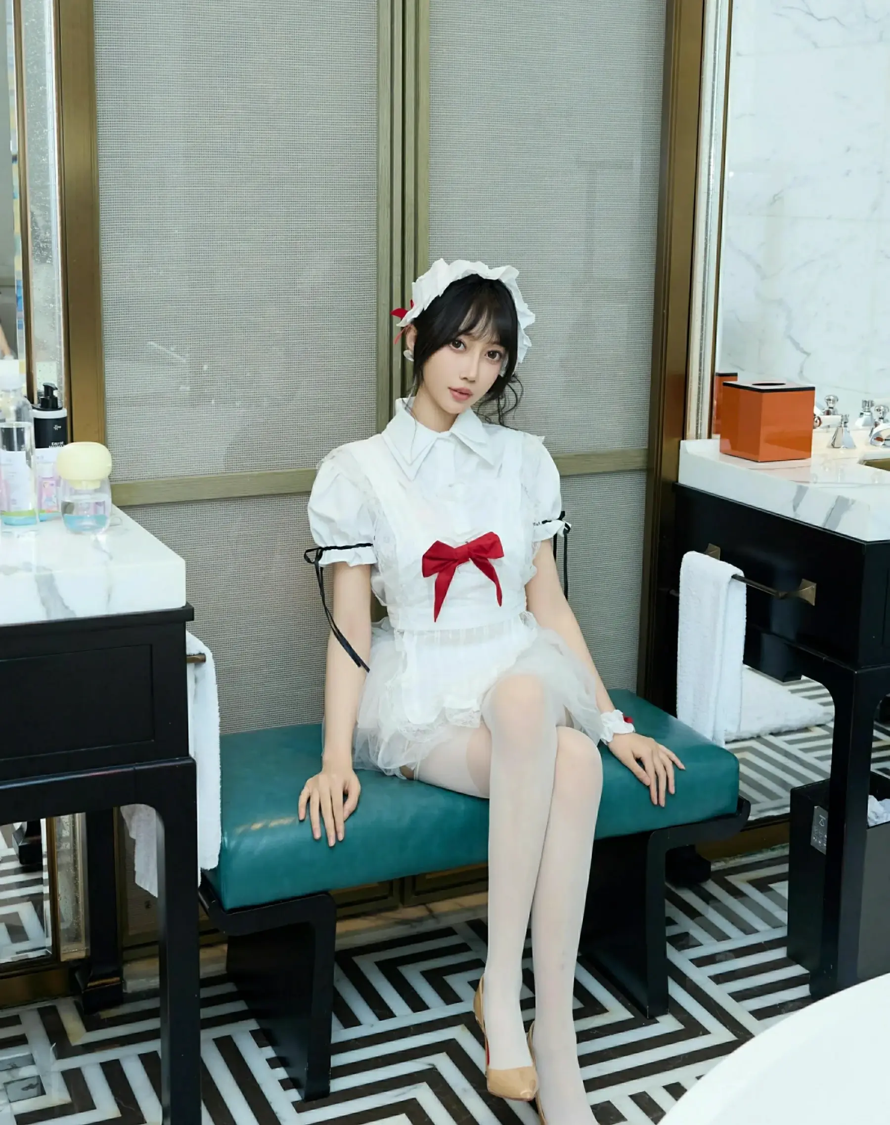  秀人网 No.10827 玥儿玥er [64P]第3张