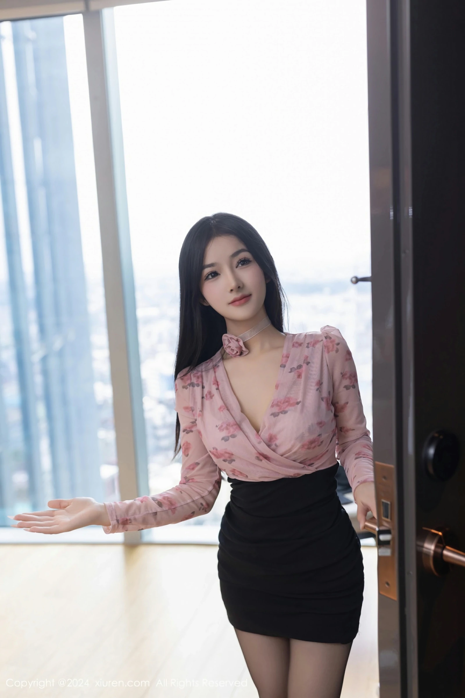  XiuRen 秀人 No.8187 小茶茶tea [80P]第5张