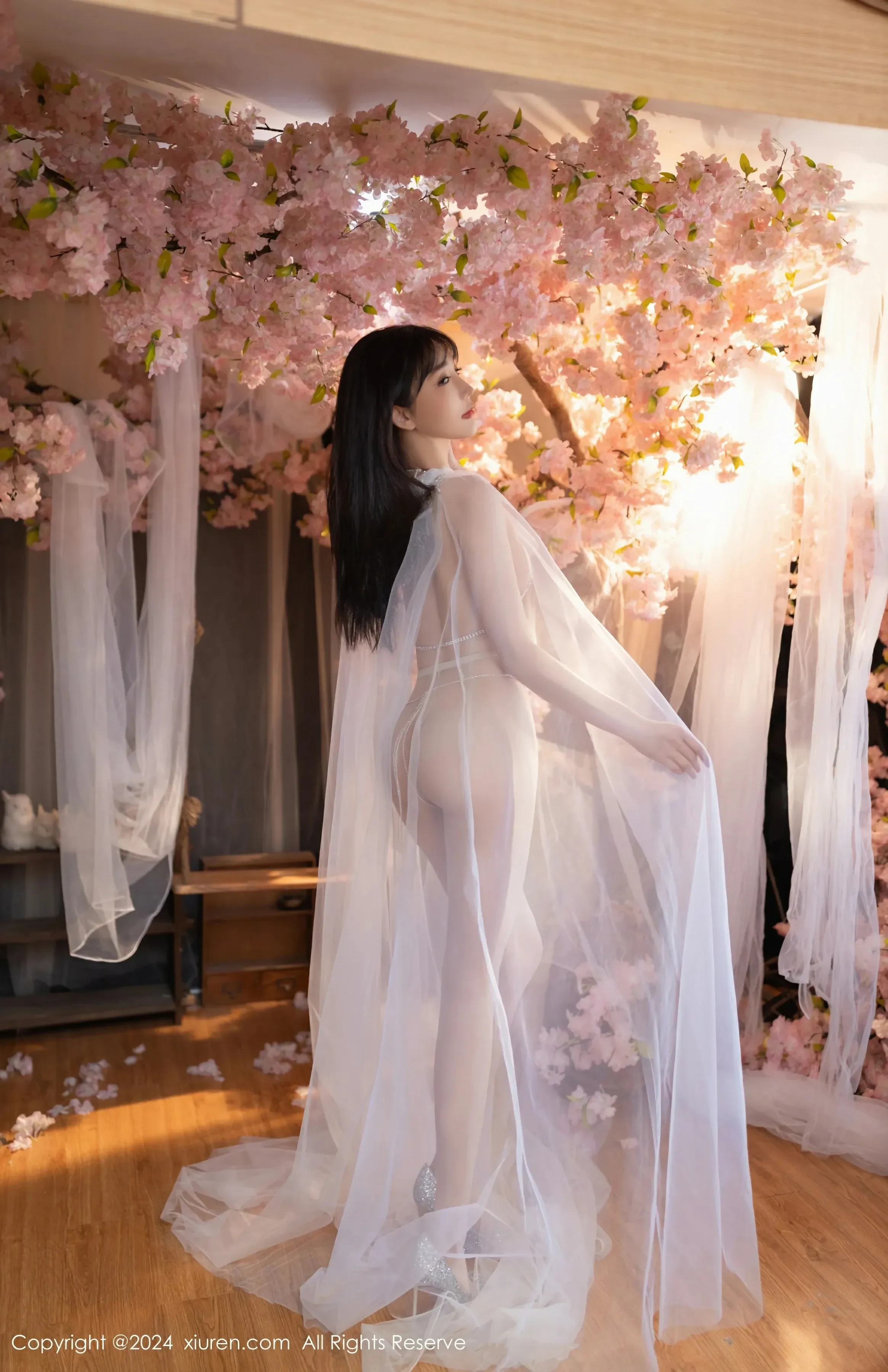  XiuRen 秀人 No.8807 陆萱萱 [80P]第1张