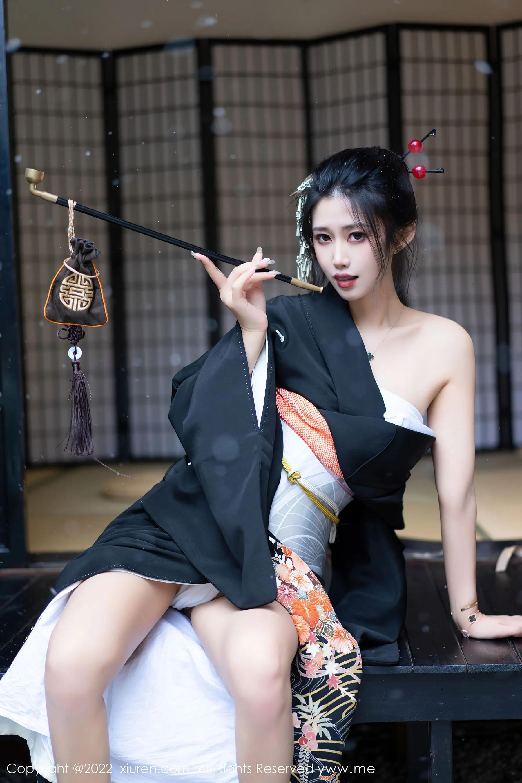  秀人网 No.5932 laura阿姣 和服美腿