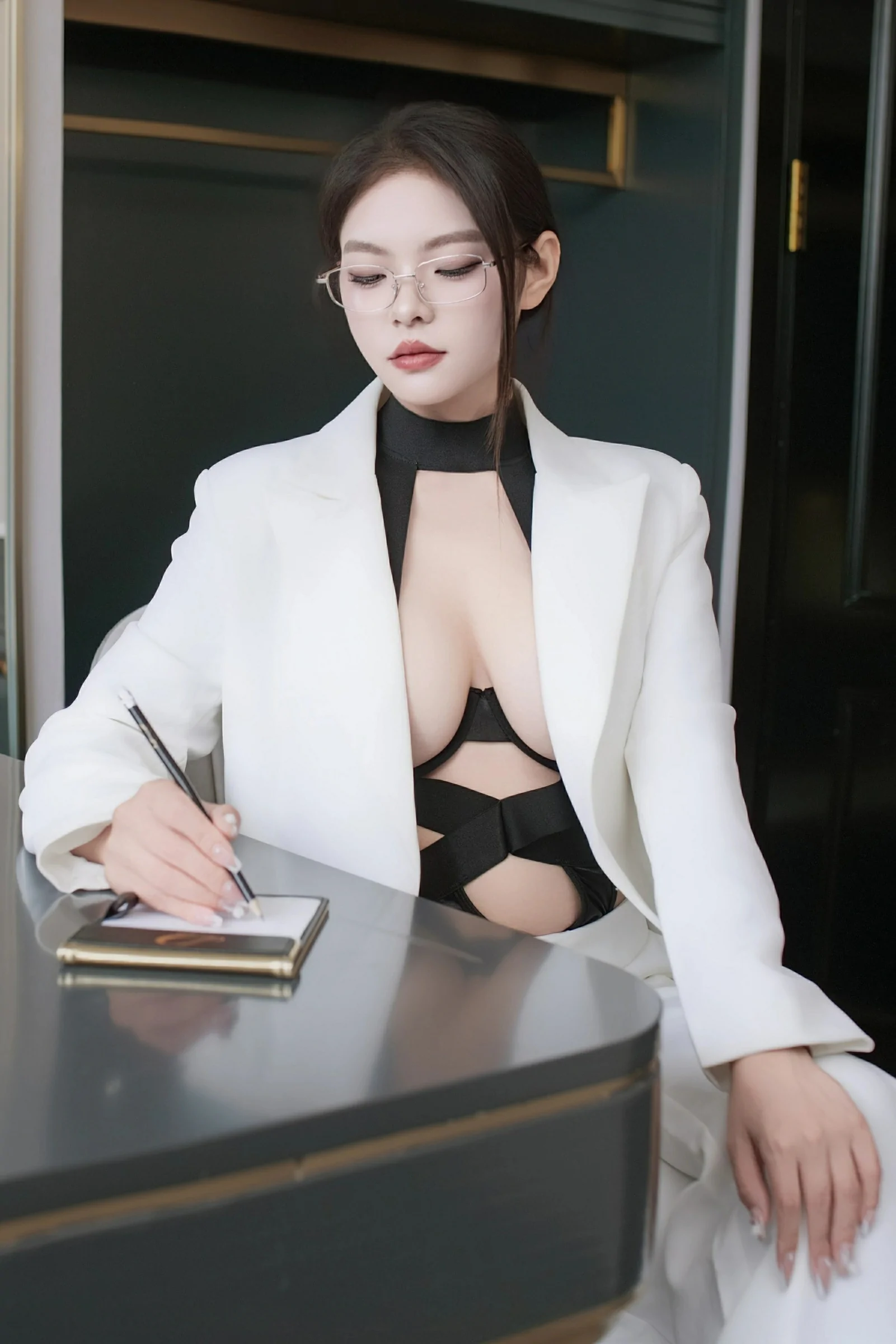  秀人网 No.10464 冬安 [94P]第2张