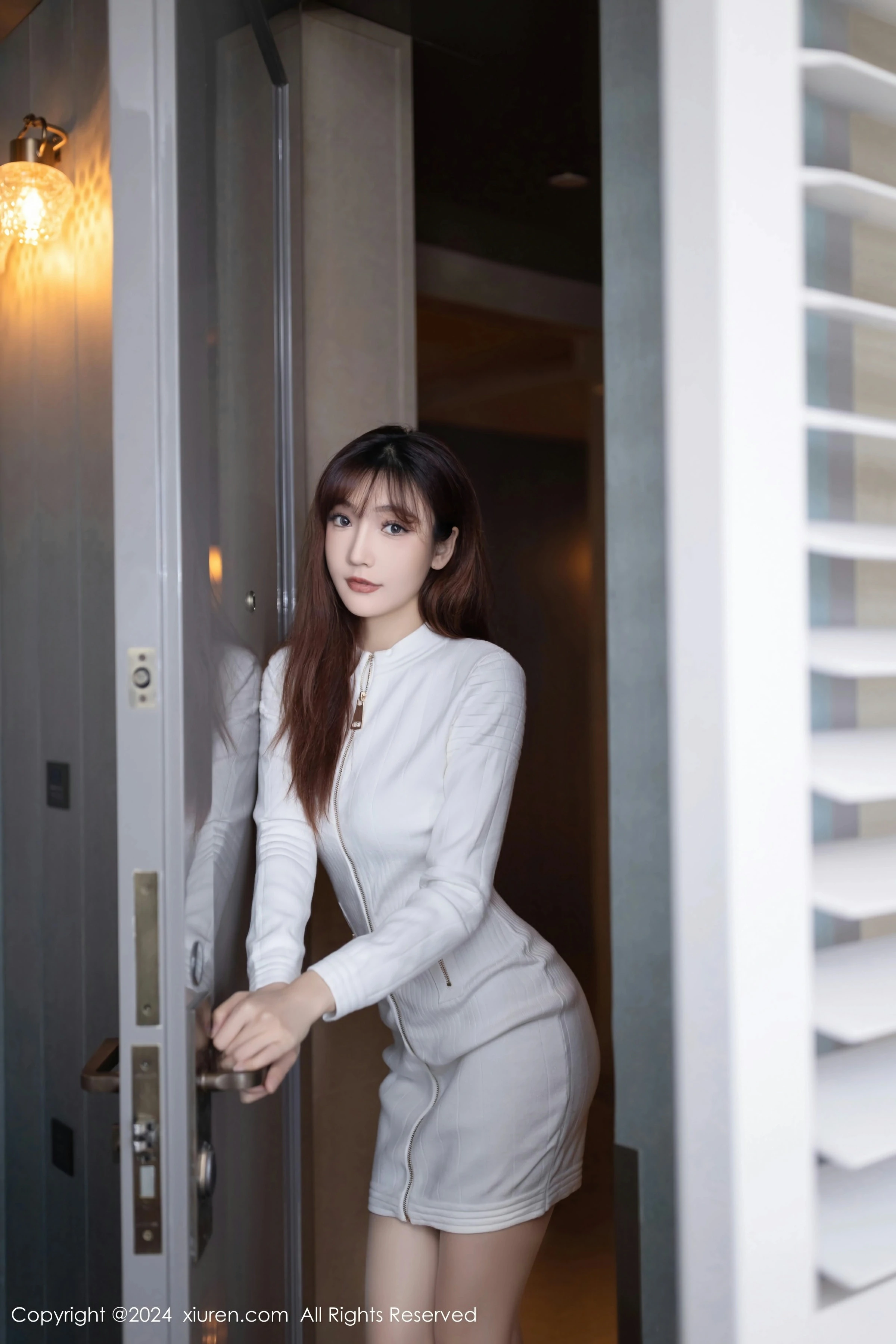  XiuRen 秀人 No.8233 陆萱萱 [80P]第1张