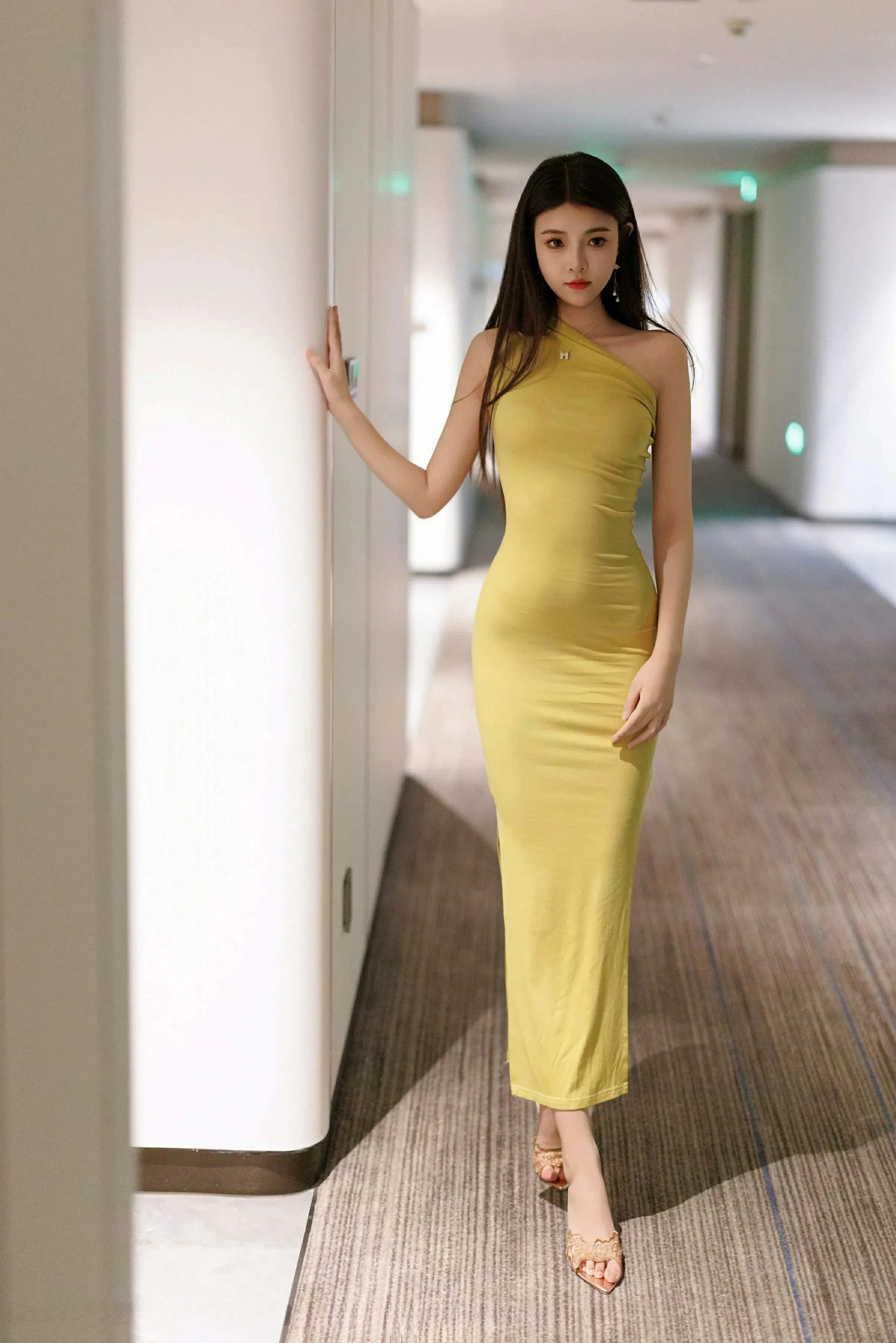  XiuRen 秀人 No.9761 初梦瑶 [83P]第3张