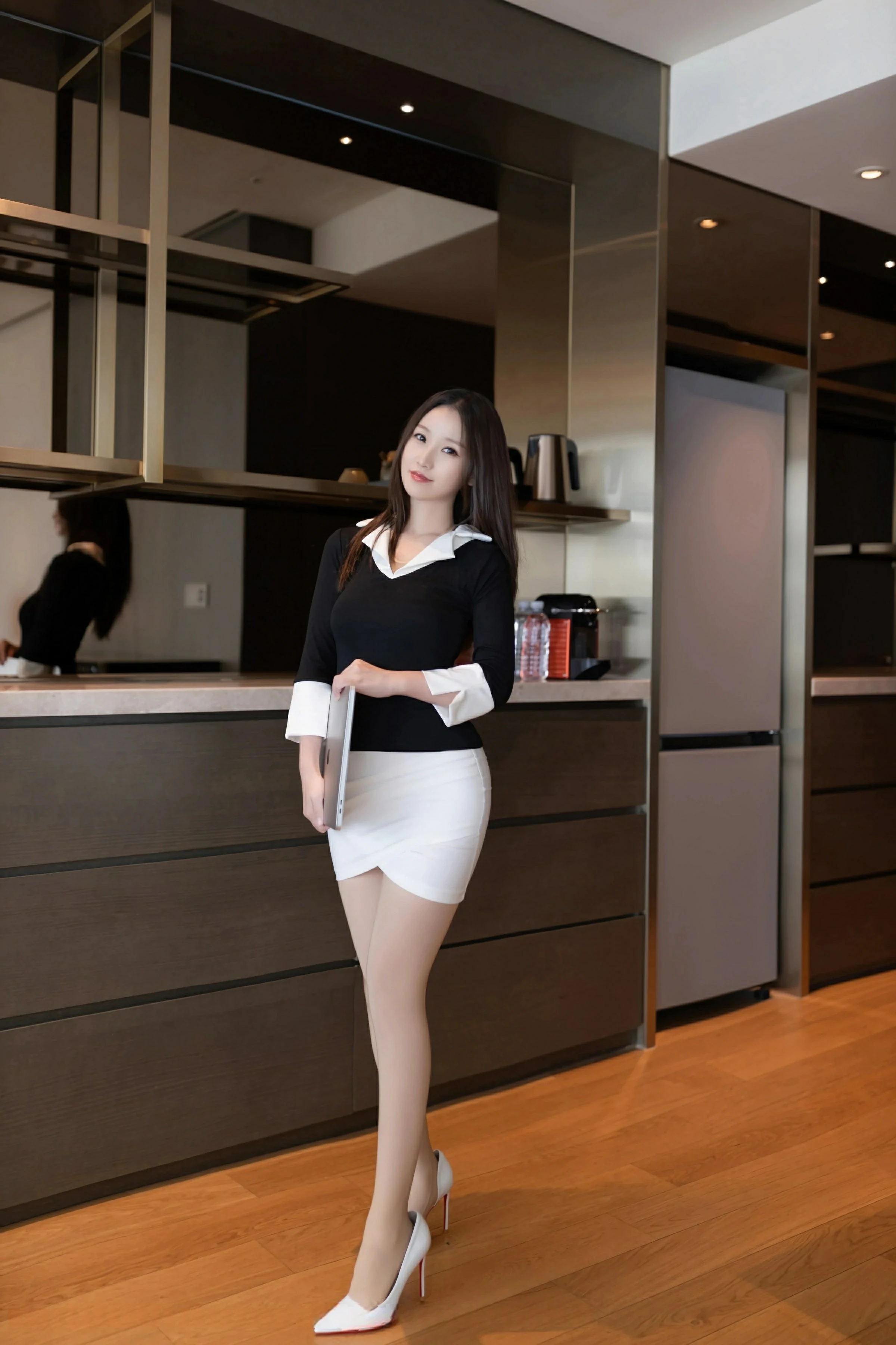  XiuRen 秀人 No.9587 杏子Yada [82P]第1张