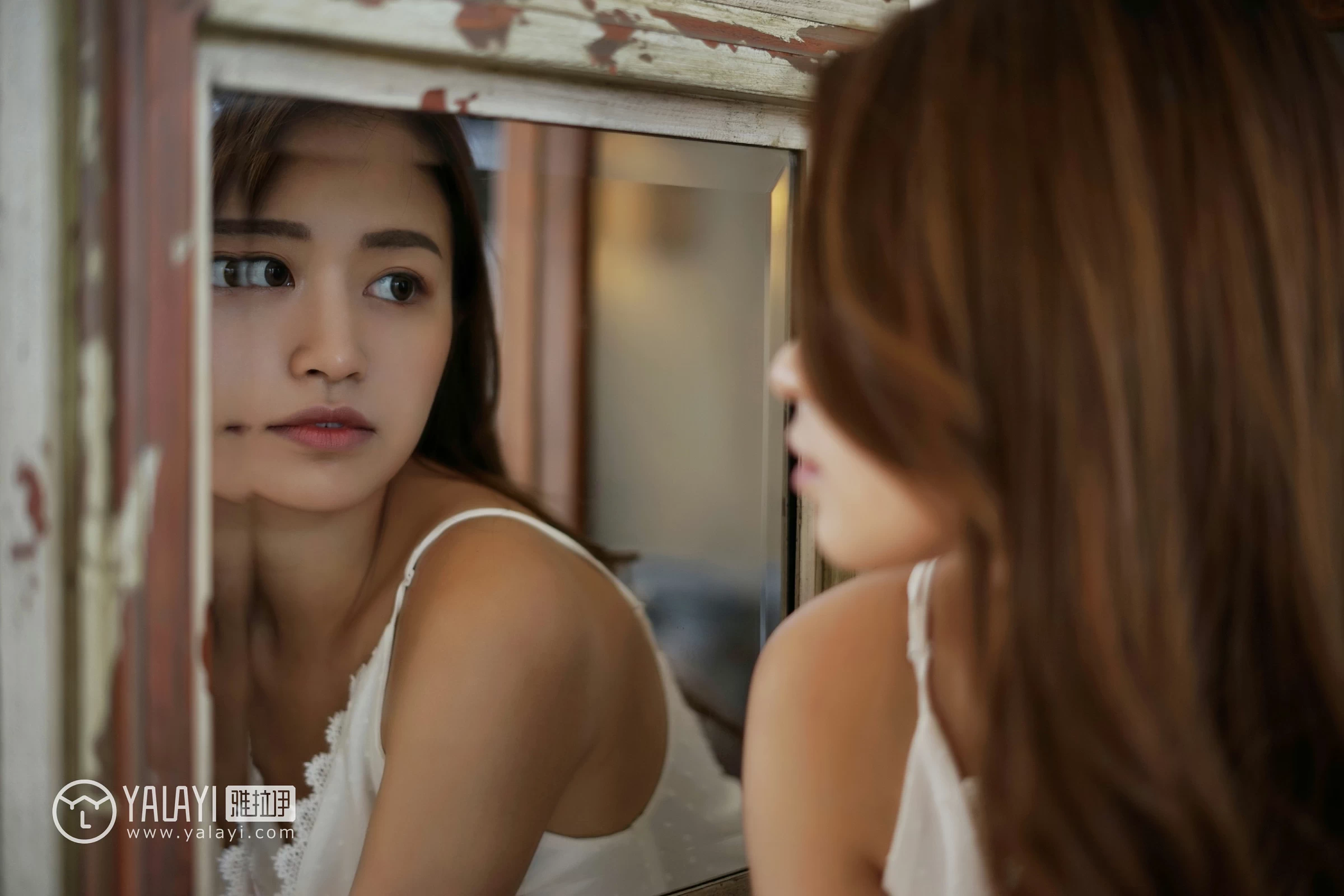 [YALAYI雅拉伊]NO.037 午后阳光 饰媛 白色吊带蕾丝连衣裙性感私房写真集第11张