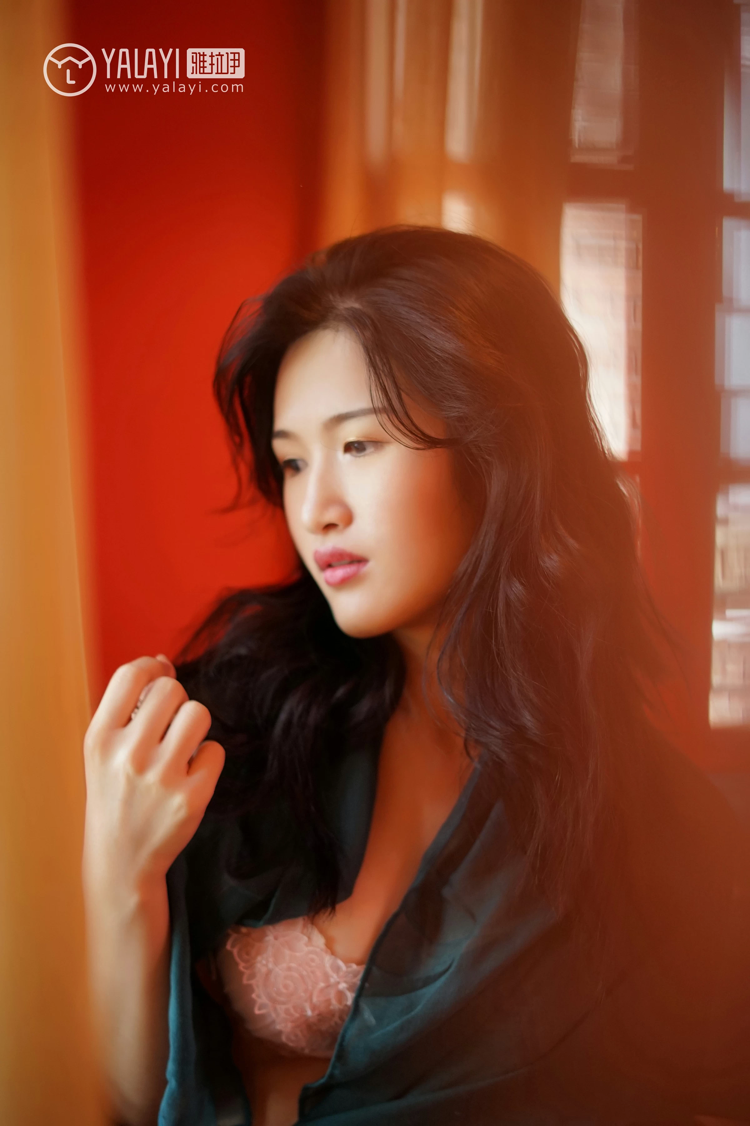 [YALAYI雅拉伊]NO.040 浮光掠影 半梦半醒 塔塔 吊带连衣裙加粉色蕾丝内衣性感私房写真集第12张