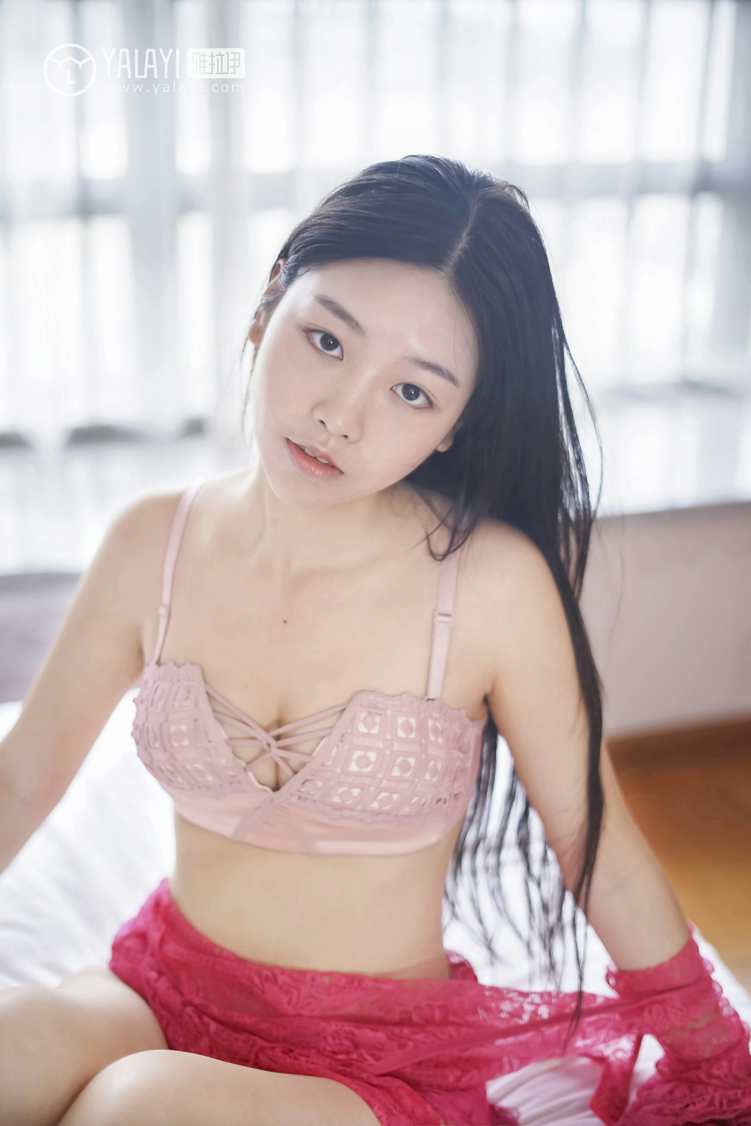 [YALAYI雅拉伊]NO.049 玫瑰色的你 严冰冰 红色透视镂空连衣裙加粉色内衣性感私房写真集第11张