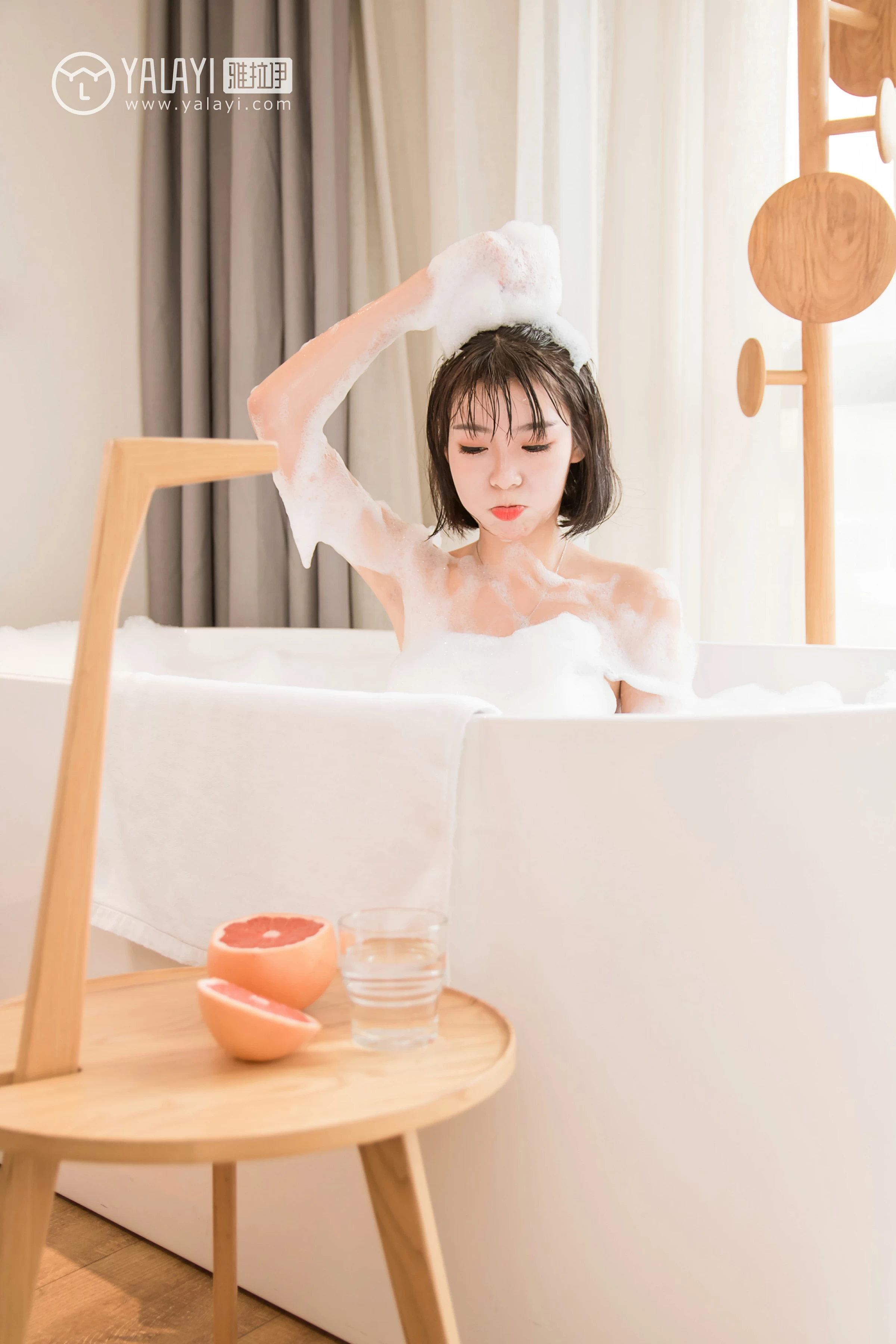 [YALAYI雅拉伊]NO.063 早晨 小杨 白色透视蕾丝连衣裙性感私房写真集第14张