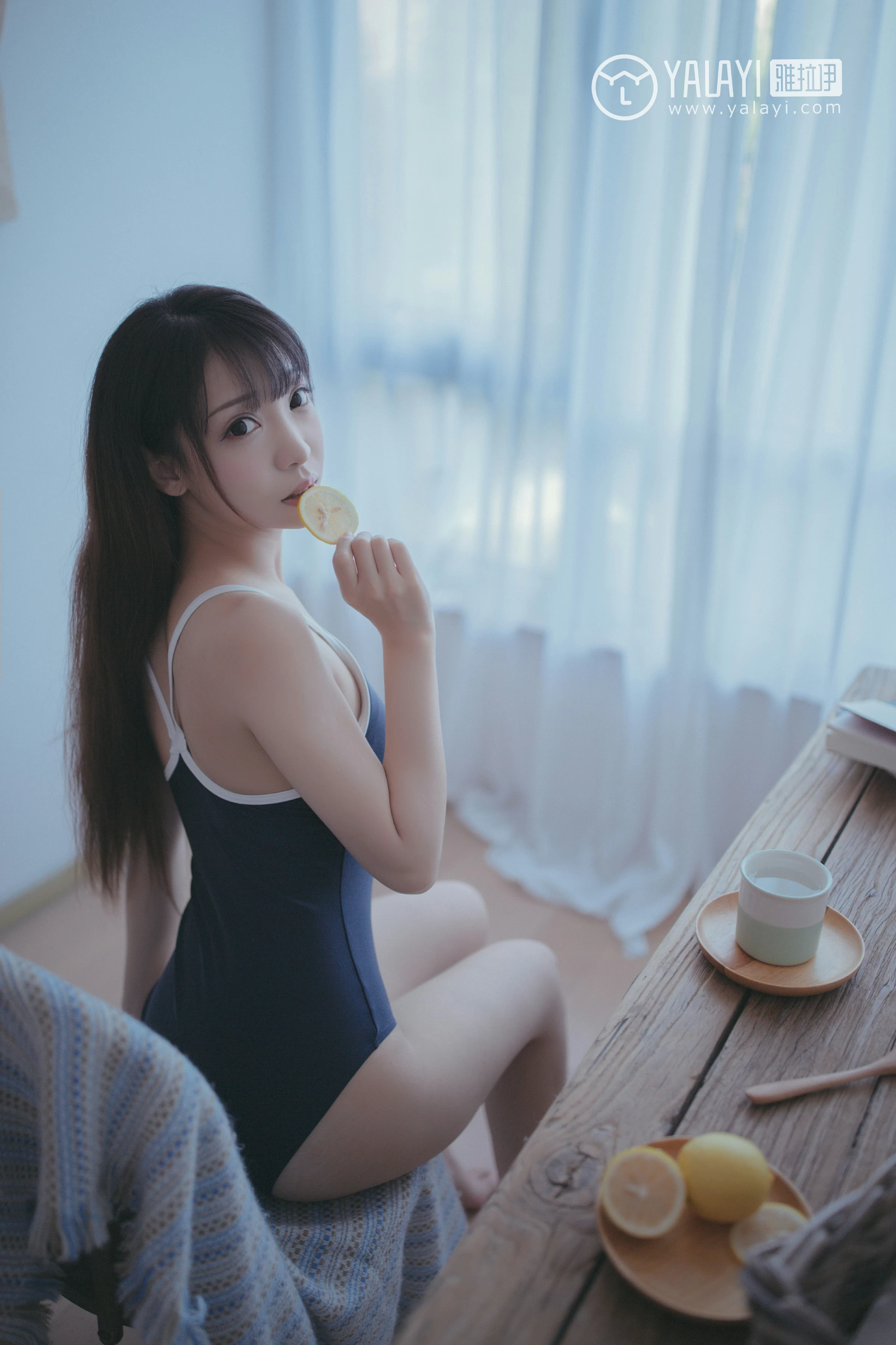 [YALAYI雅拉伊]NO.068 蓝帘幽梦 水花儿 蓝色连体运动内衣性感私房写真集第2张