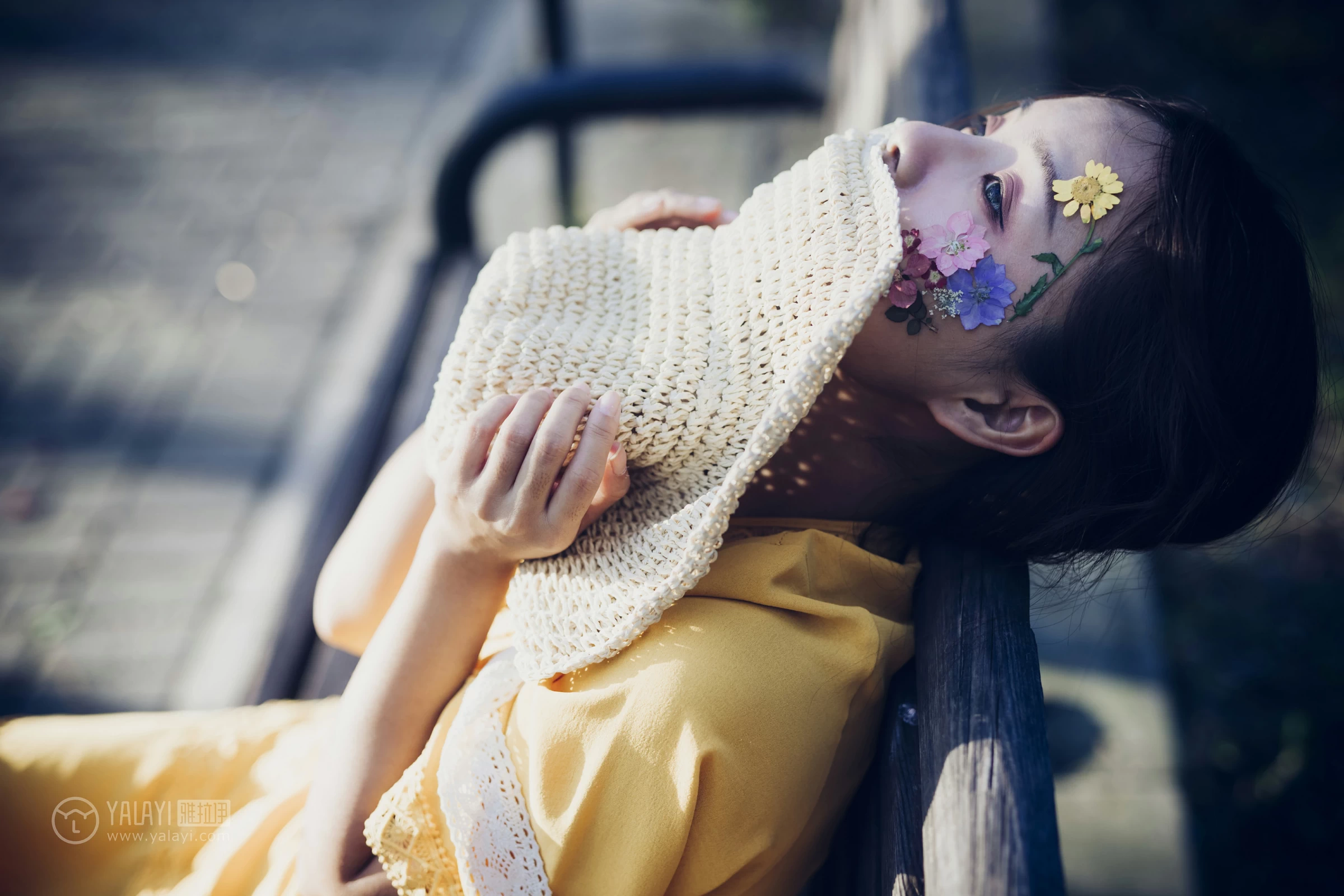 [YALAYI雅拉伊]NO.117 夏日小清新 白日梦 黄色蕾丝连衣裙清纯私房写真集第14张