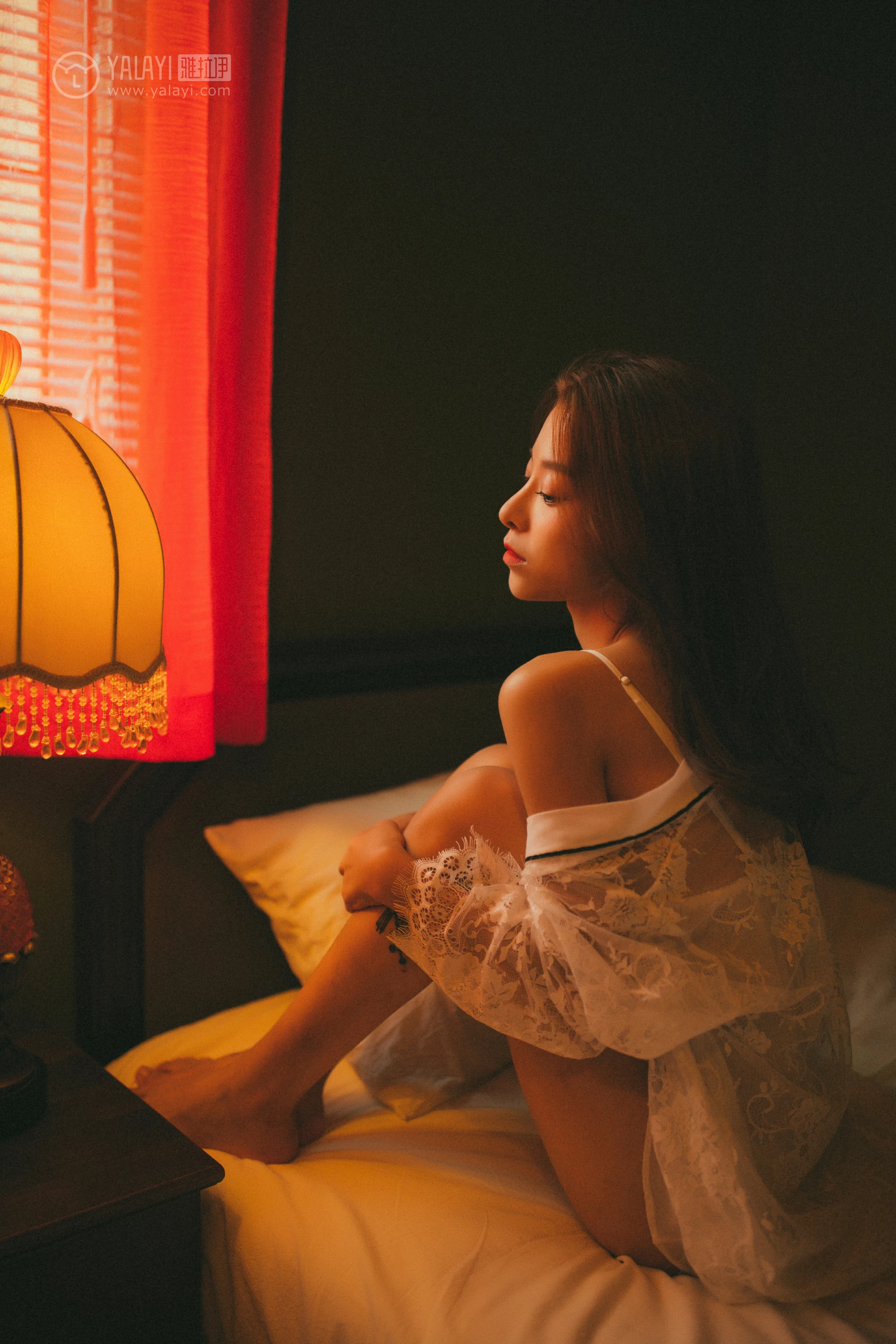 [YALAYI雅拉伊]NO.116 我在等你 倩微微 透视镂空睡衣加白色蕾丝情趣内衣性感私房写真集第11张