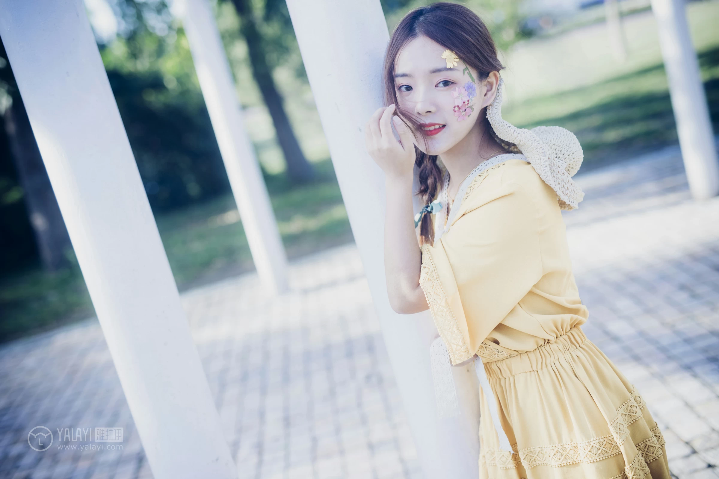 [YALAYI雅拉伊]NO.117 夏日小清新 白日梦 黄色蕾丝连衣裙清纯私房写真集第6张