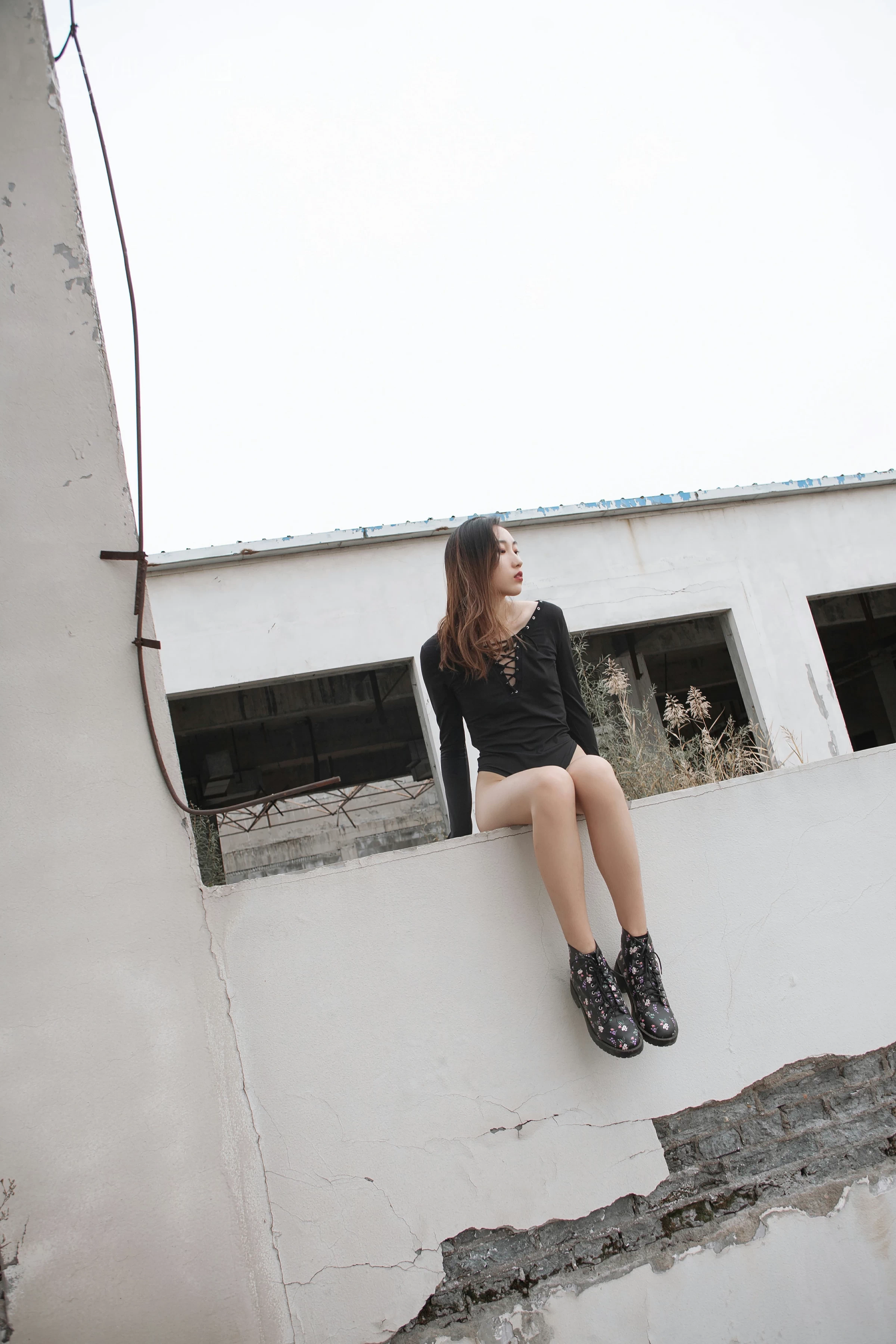 [YALAYI雅拉伊]NO.122 黑色禁地 熏儿 黑色紧身连体衣性感私房写真集第9张