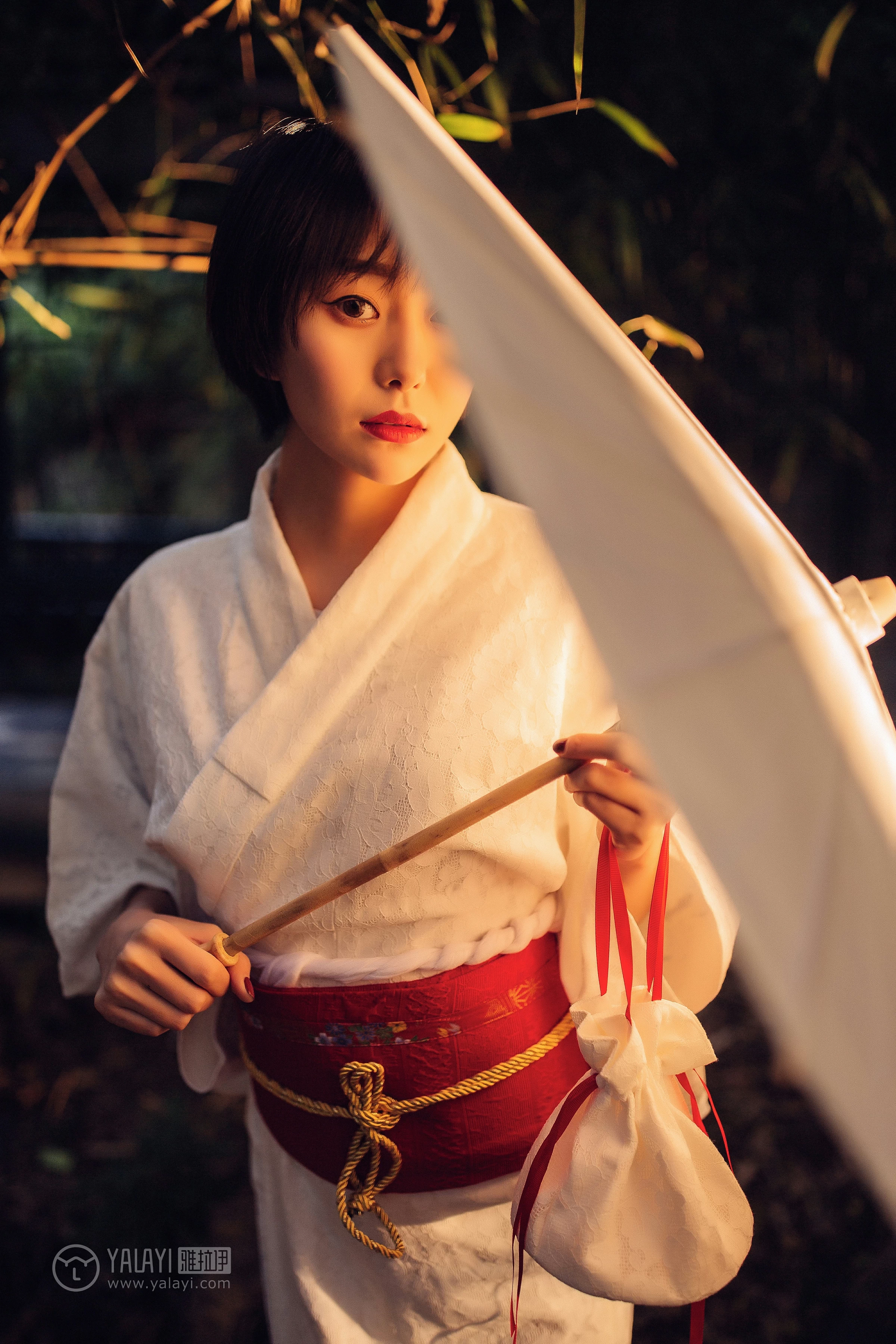 [YALAYI雅拉伊]NO.136 夕阳下的和风少女 静静 白色透视镂空和服性感私房写真集第12张