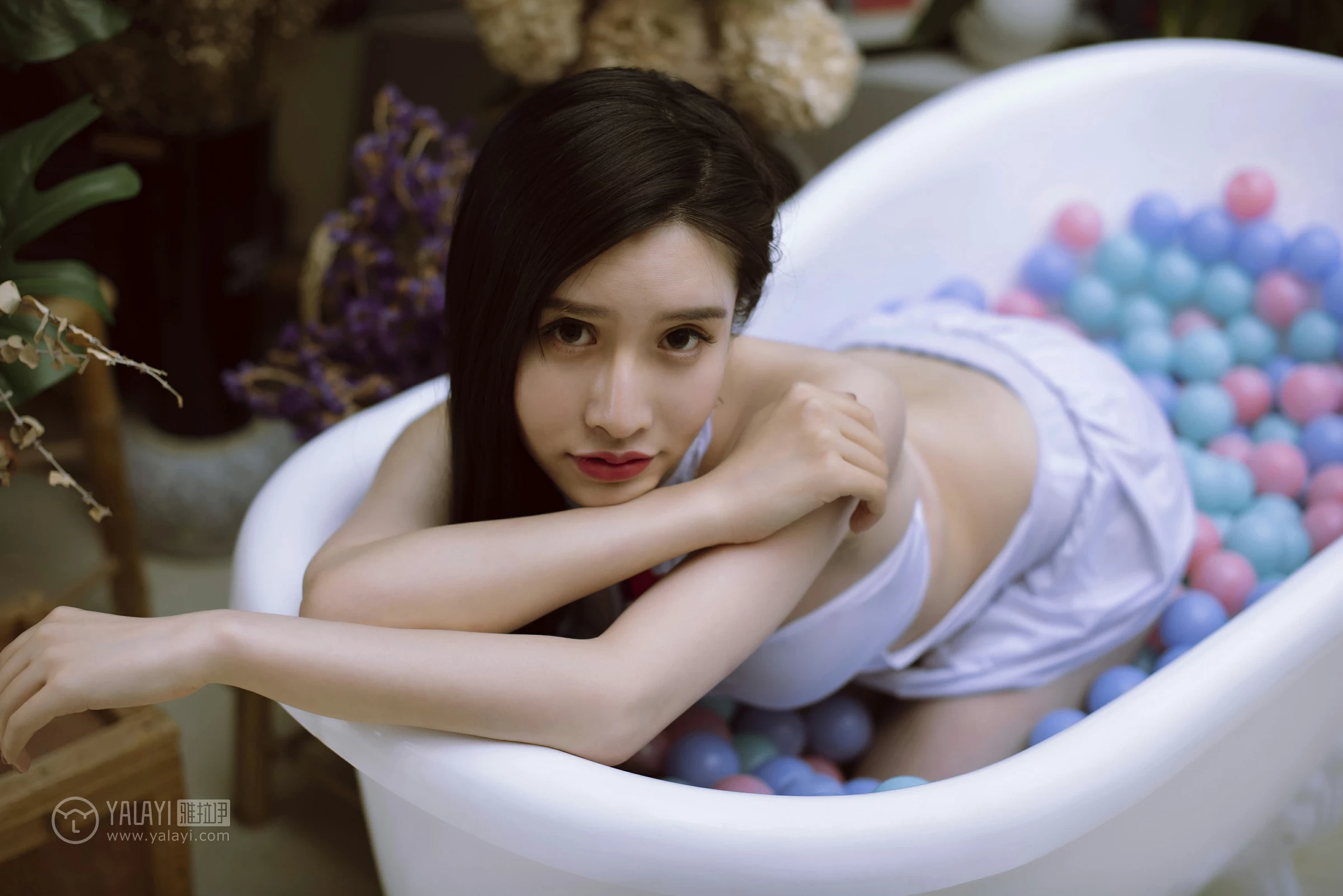 [YALAYI雅拉伊]NO.141 性感护士姐姐 颖莹 白色透视情趣制服内衣私房写真集第8张