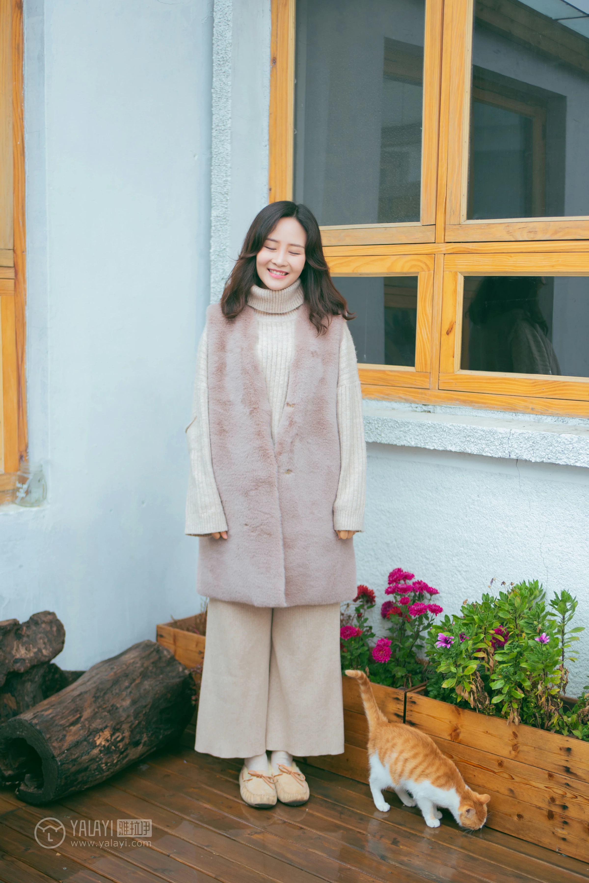 [YALAYI雅拉伊]NO.151 旅行日记 毛毛 米色毛衣加休闲长裤私房写真集第5张