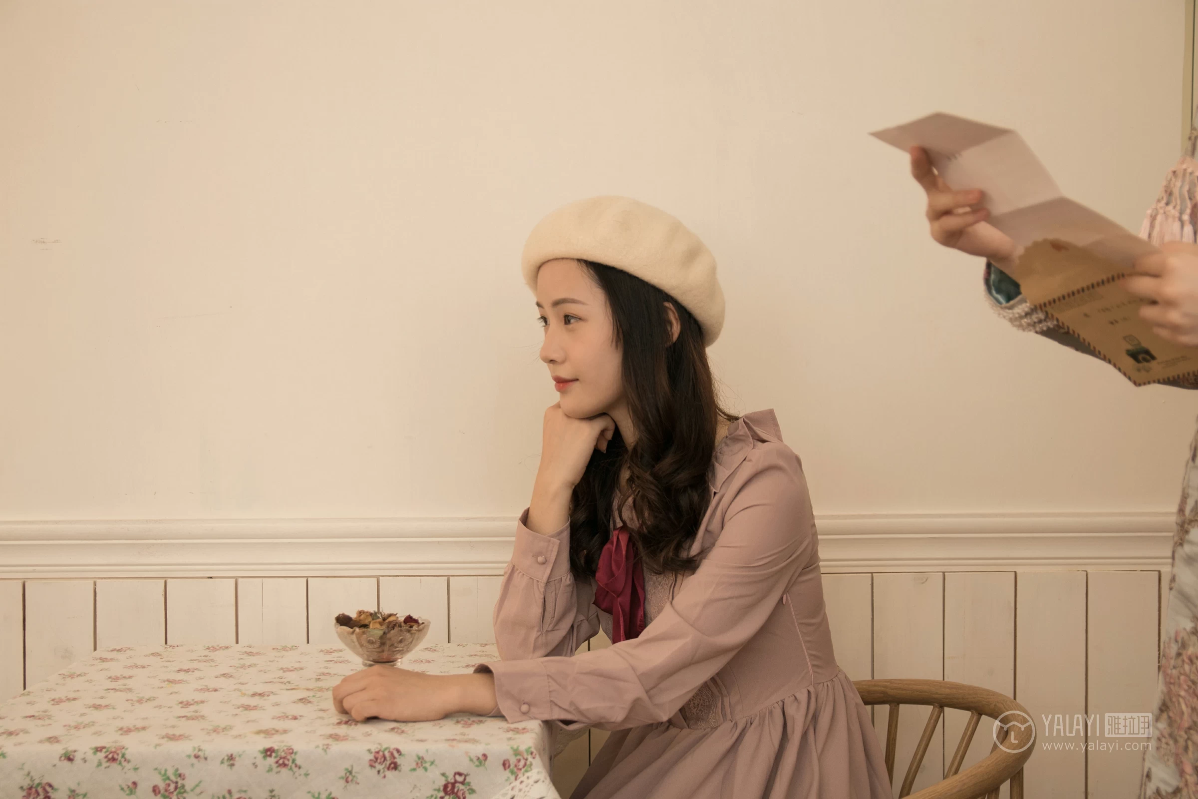 [YALAYI雅拉伊]NO.158 独白 卡柔 粉色连衣裙清纯可爱私房写真集第11张