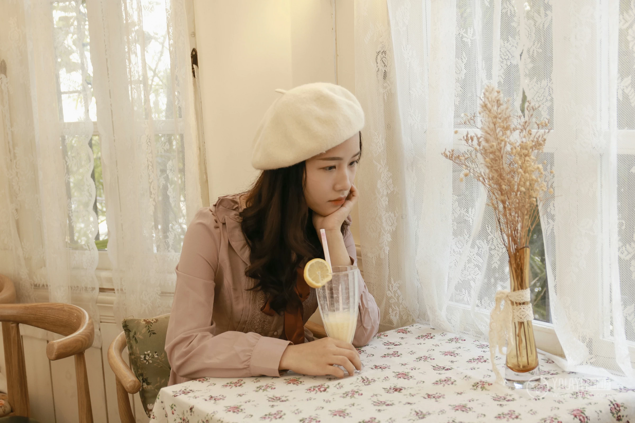 [YALAYI雅拉伊]NO.158 独白 卡柔 粉色连衣裙清纯可爱私房写真集第7张