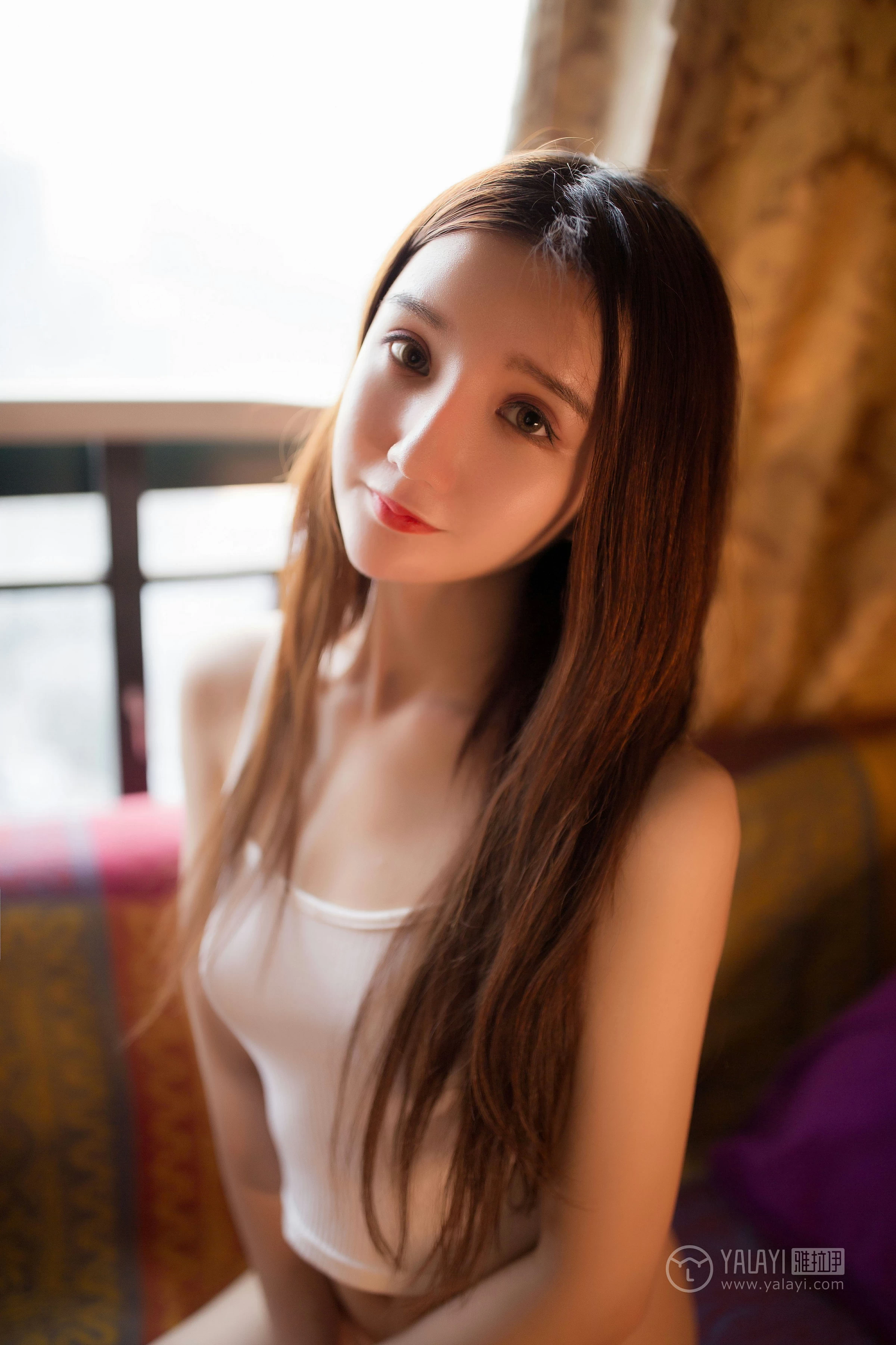 [YALAYI雅拉伊]No.171 玫瑰 刘潇潇 白色透视上衣与粉色吊带情趣内衣性感私房写真集第15张