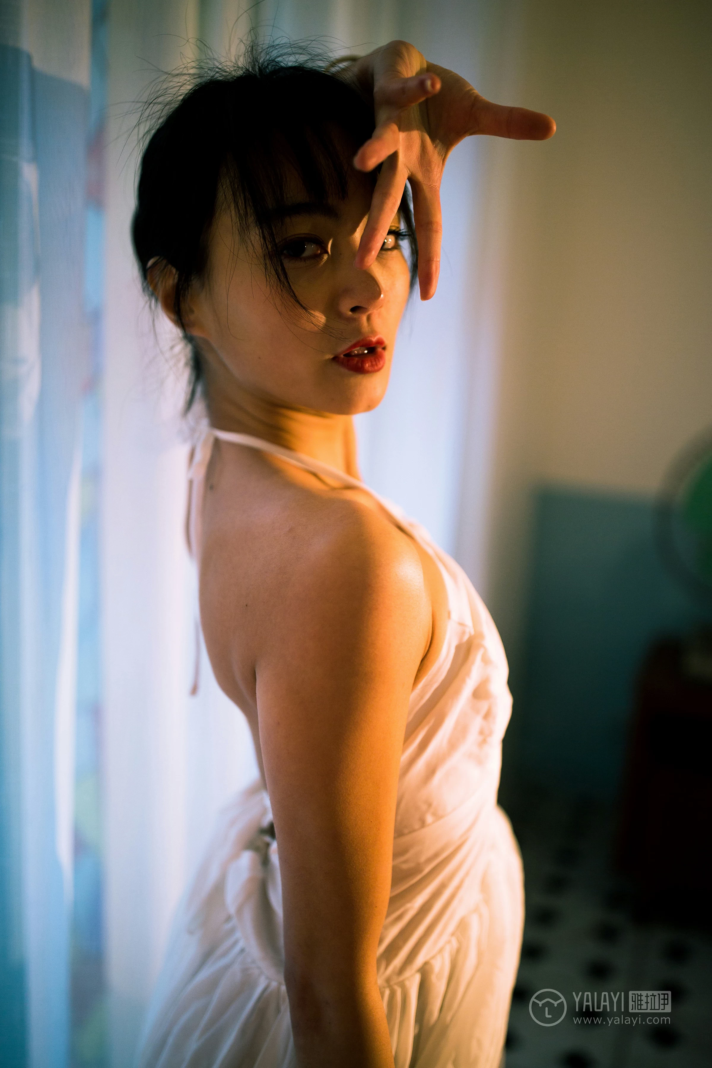 [YALAYI雅拉伊]No.191 轻舞飞扬 米粒米粒 白色吊带裸背婚纱连衣裙性感私房写真集第12张