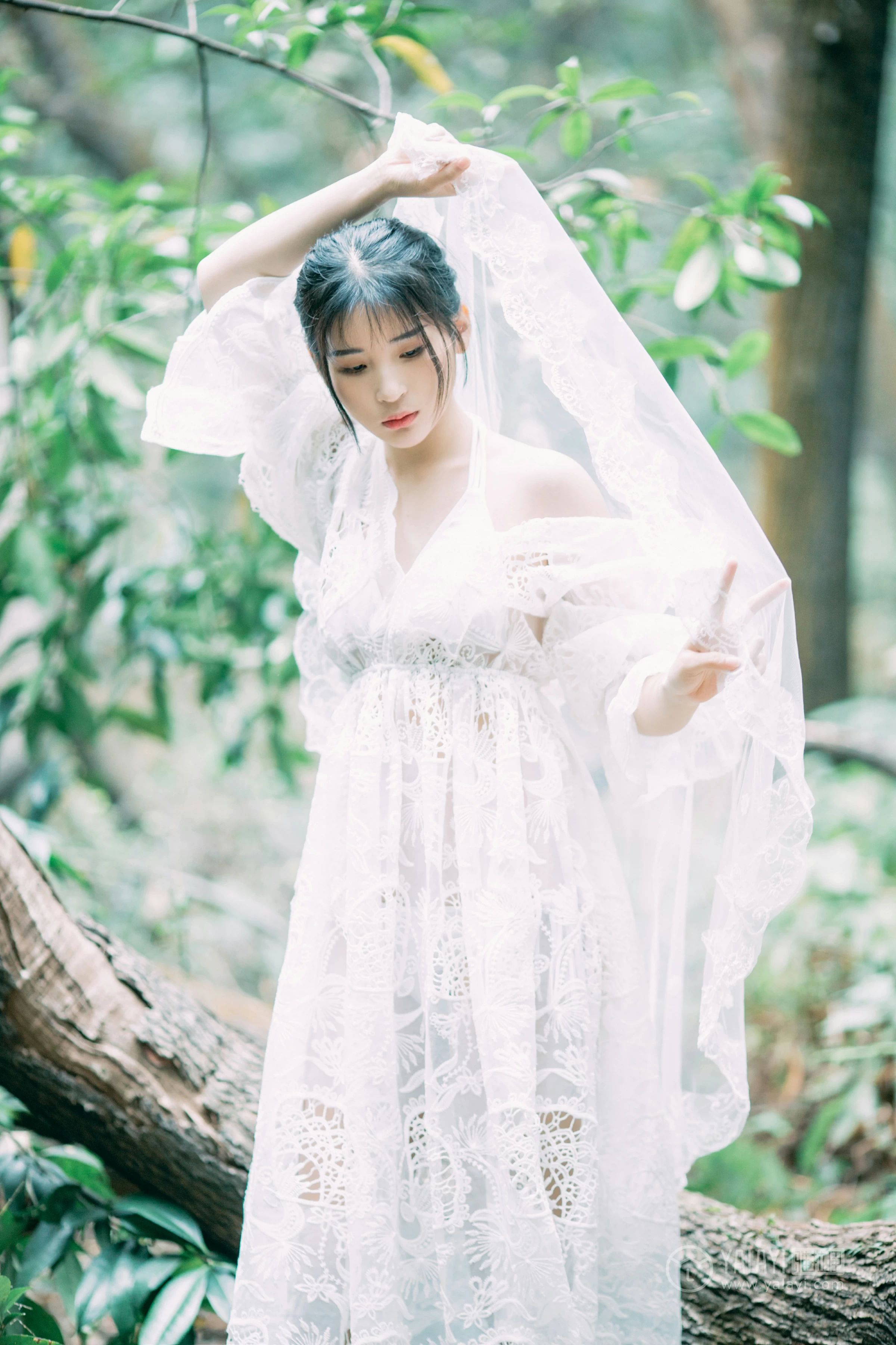 [YALAYI雅拉伊]No.194 仙乐飘飘 阿惜 白色透视镂空连衣裙加白色内衣性感私房写真集第13张