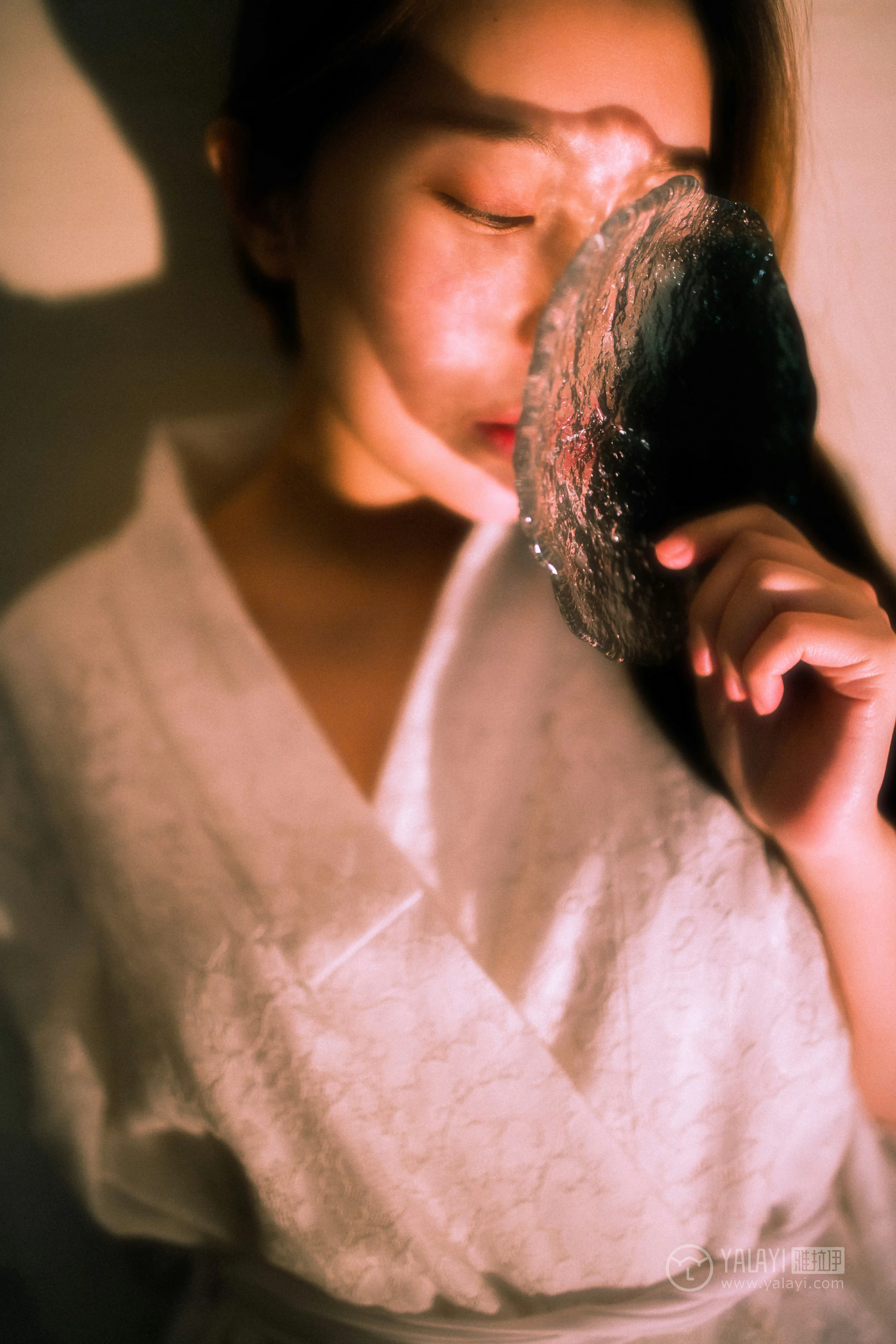 [YALAYI雅拉伊]No.202 夜光 圆圆 白色透视蕾丝镂空睡衣性感私房写真集第5张