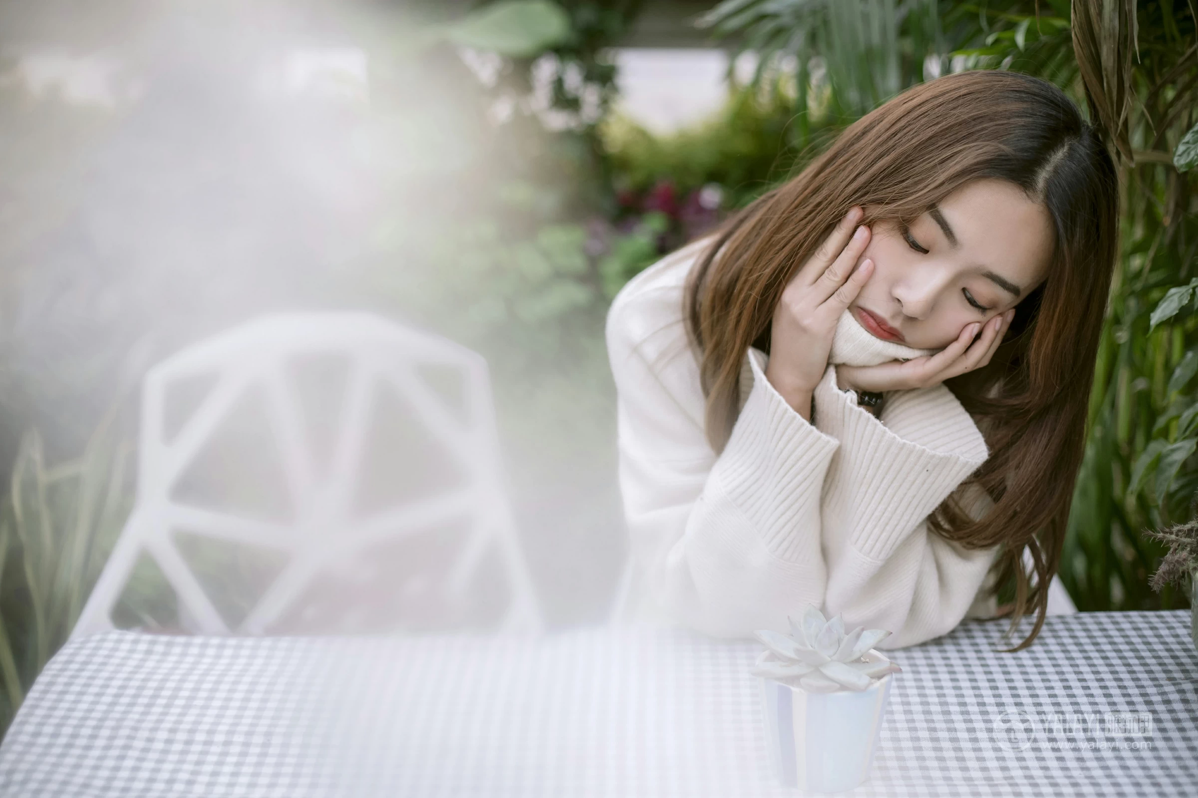 [YALAYI雅拉伊]No.209 温柔的你 白日梦 白色连身毛衣清新私房写真集第3张